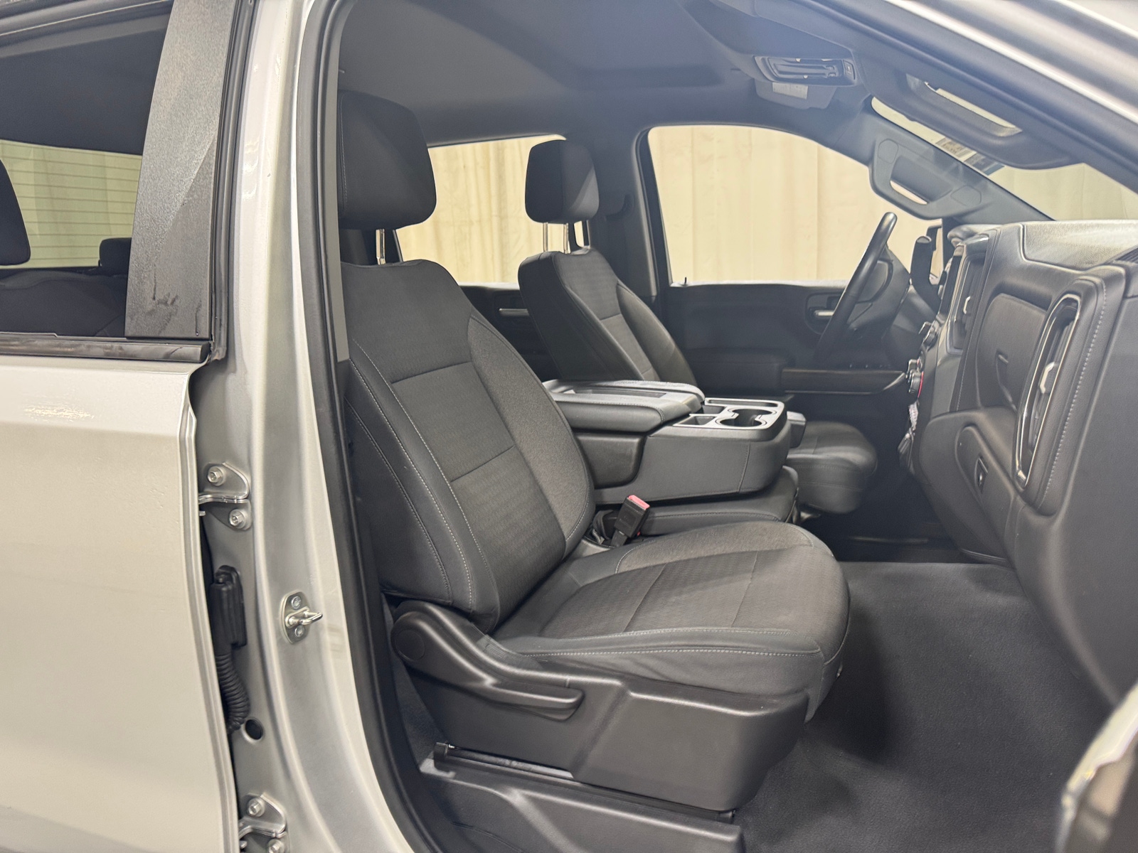 Thumbnail: 2020 Chevrolet Silverado 1500 - 2