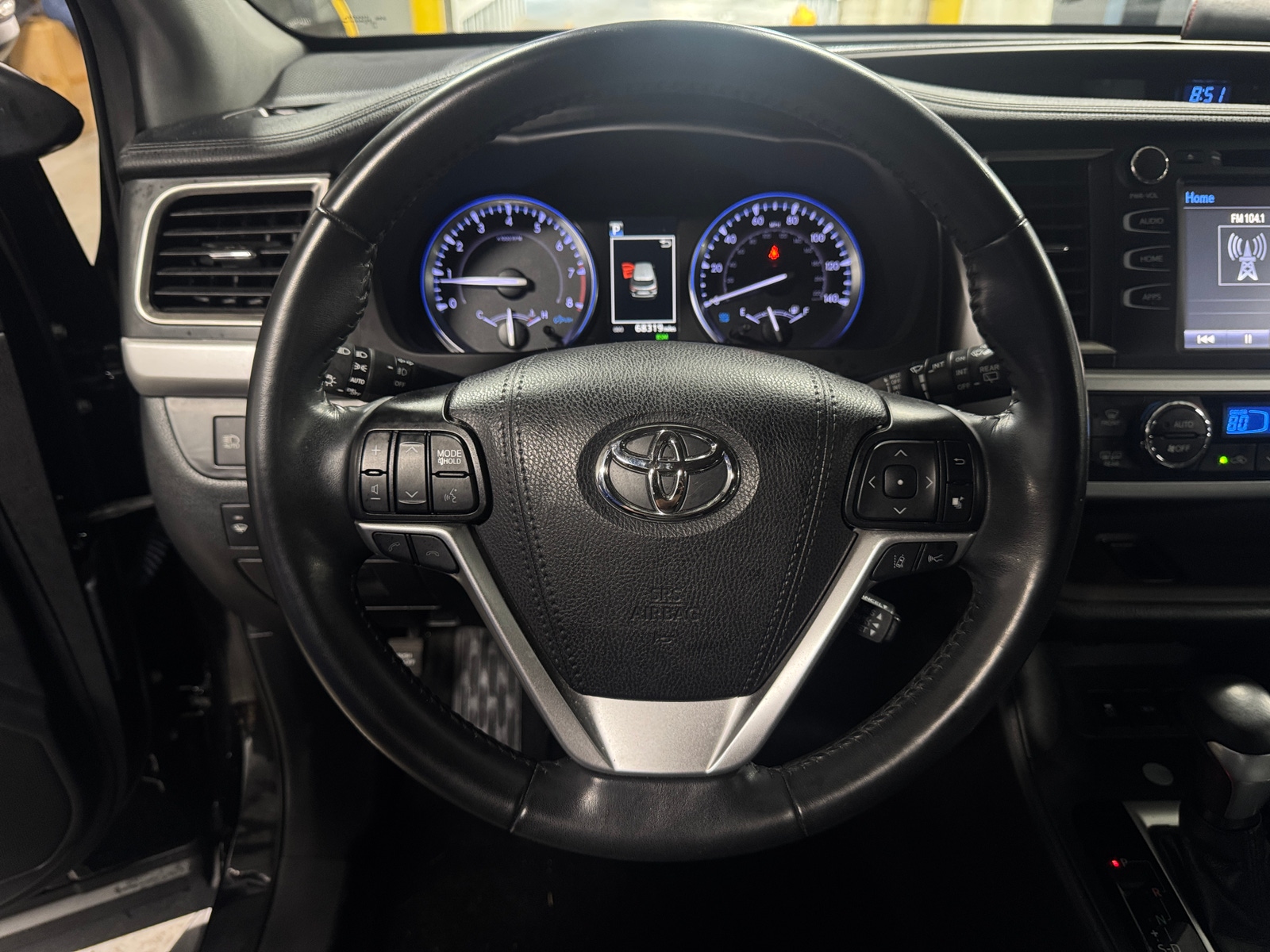 Thumbnail: 2019 Toyota Highlander - 4