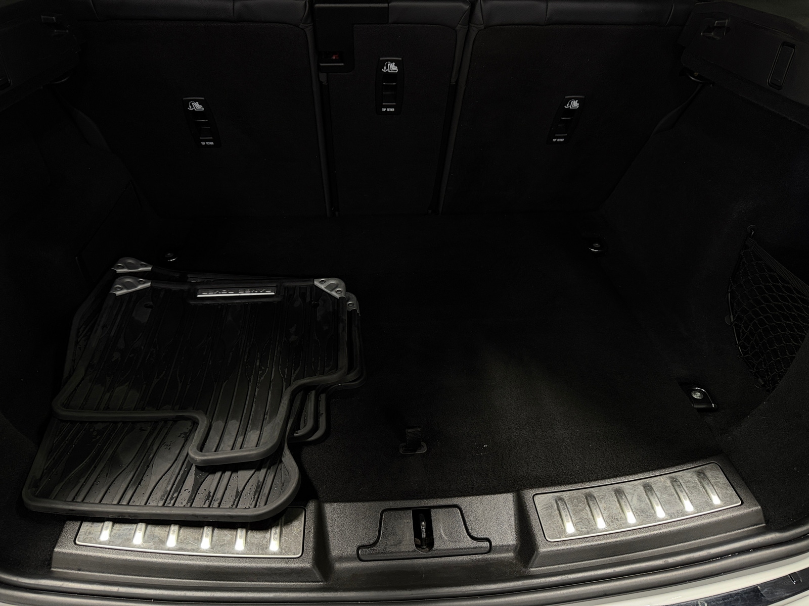 Thumbnail: 2022 Land Rover Range Rover Evoque - 6