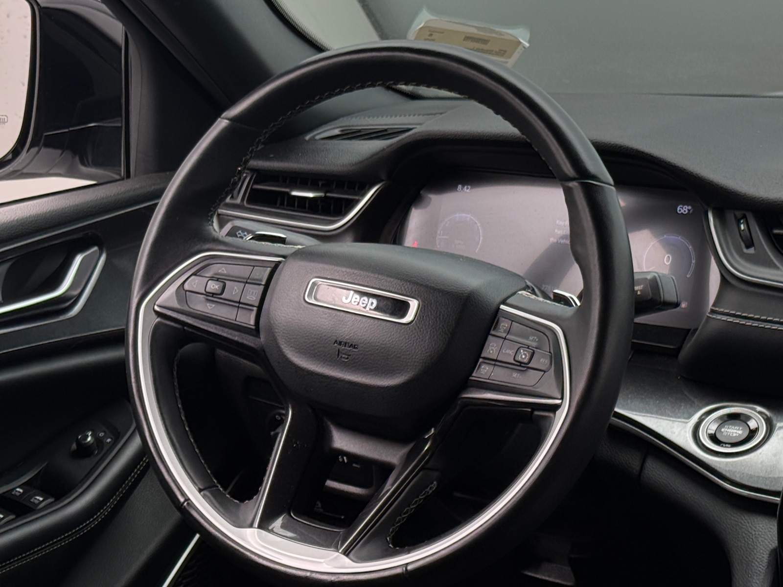 Thumbnail: 2021 Jeep Grand Cherokee L - 4