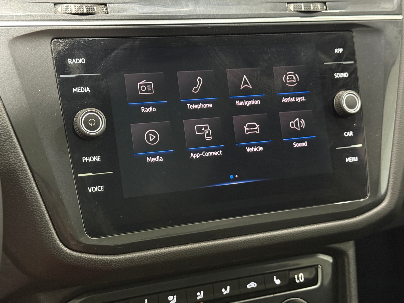 Thumbnail: 2021 Volkswagen Tiguan - 3