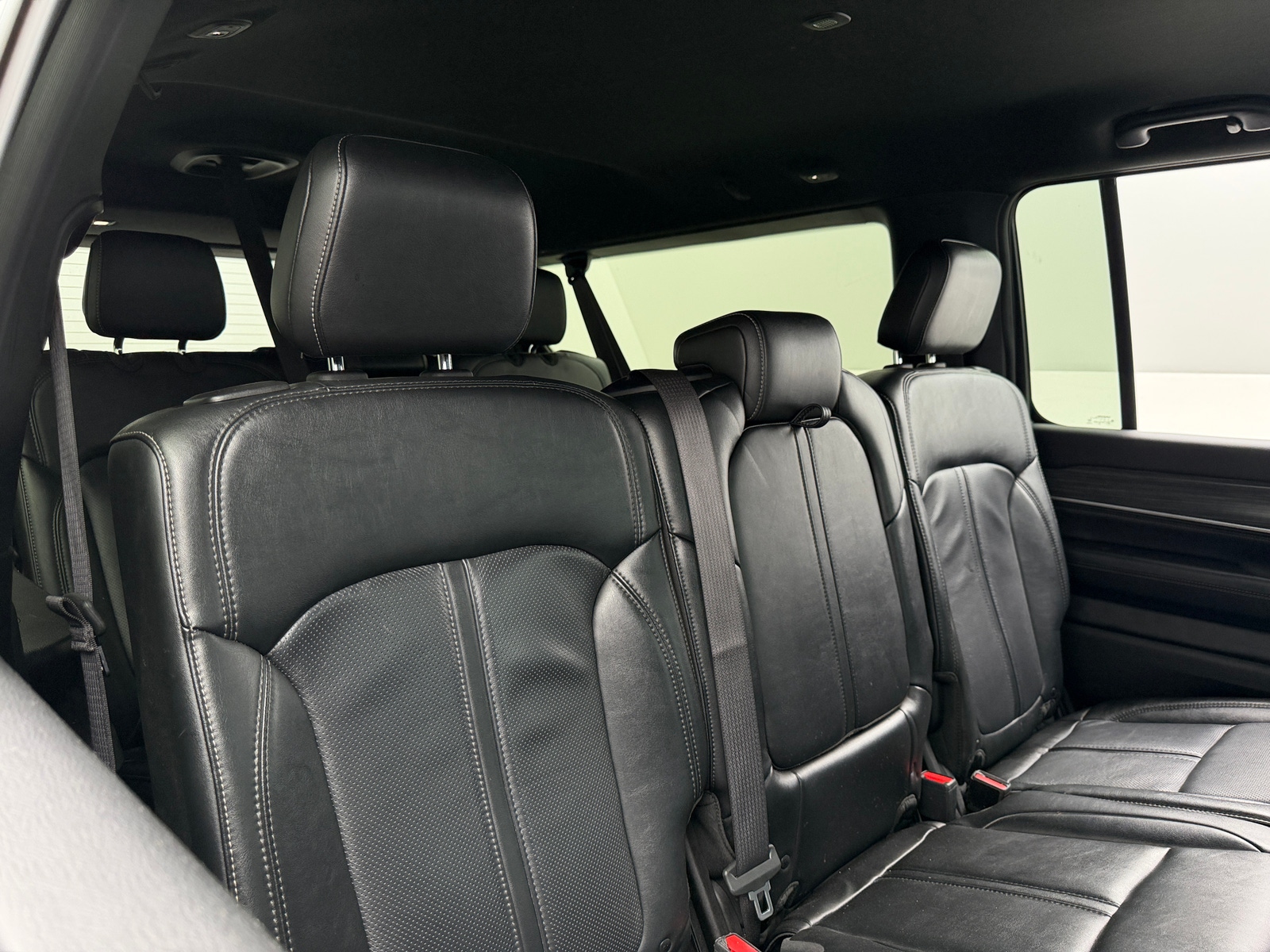 Thumbnail: 2024 Jeep Wagoneer - 5
