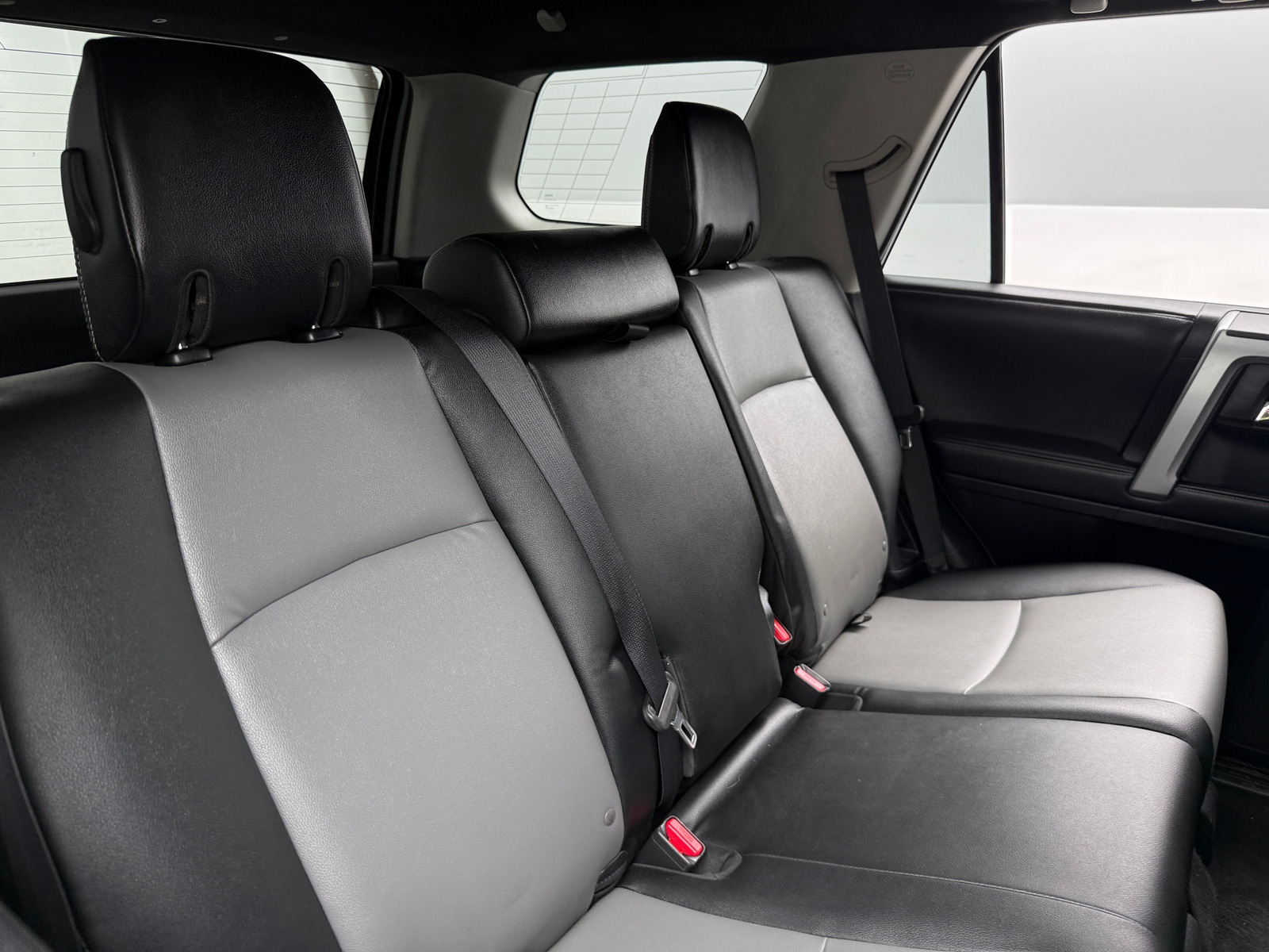 Thumbnail: 2016 Toyota 4Runner - 6