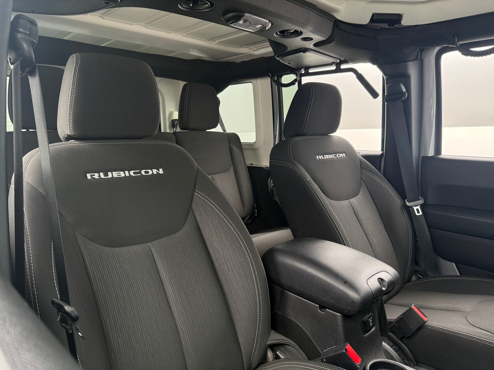 Thumbnail: 2016 Jeep Wrangler - 2