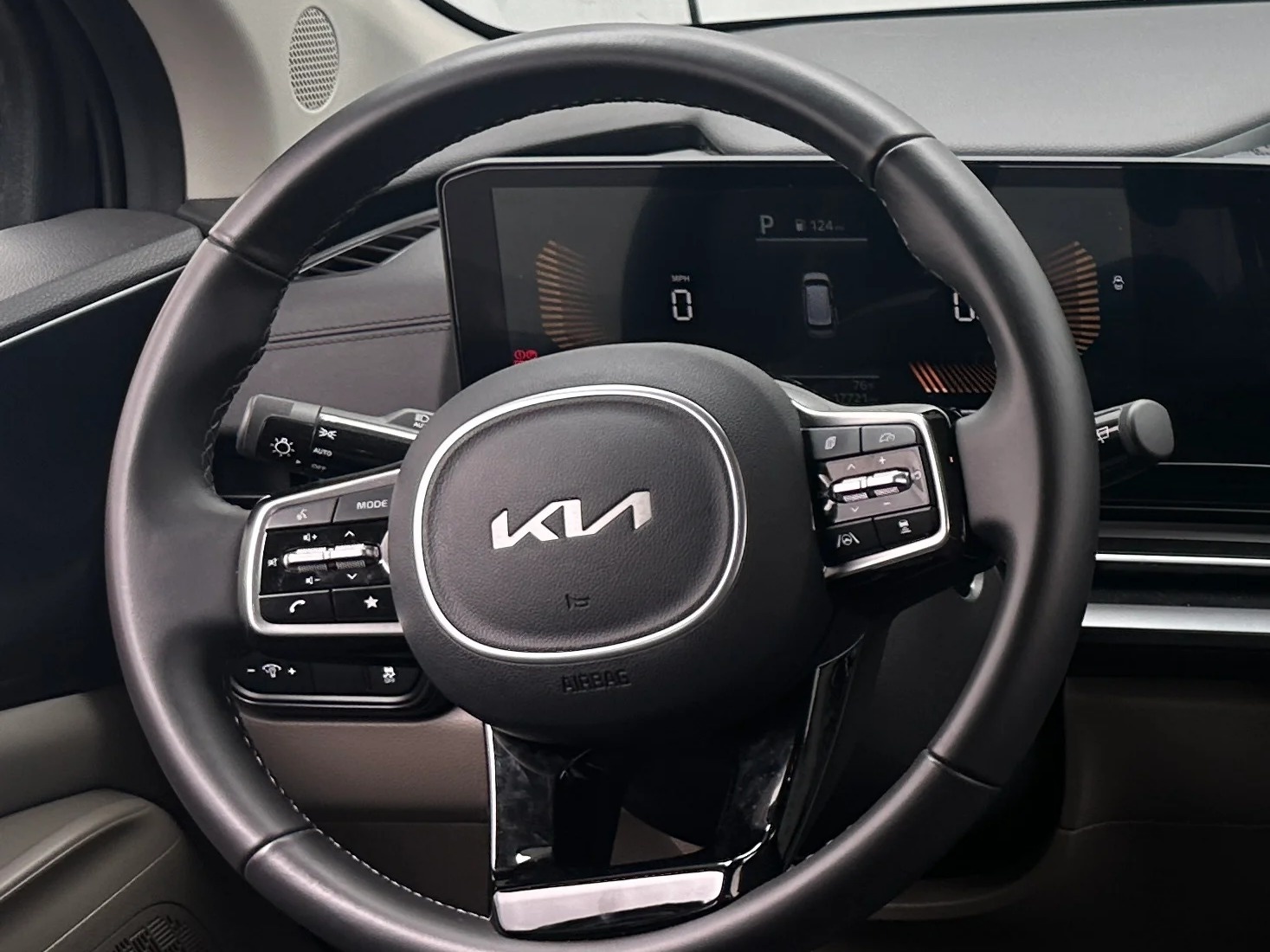 Thumbnail: 2026 Kia Carnival - 4