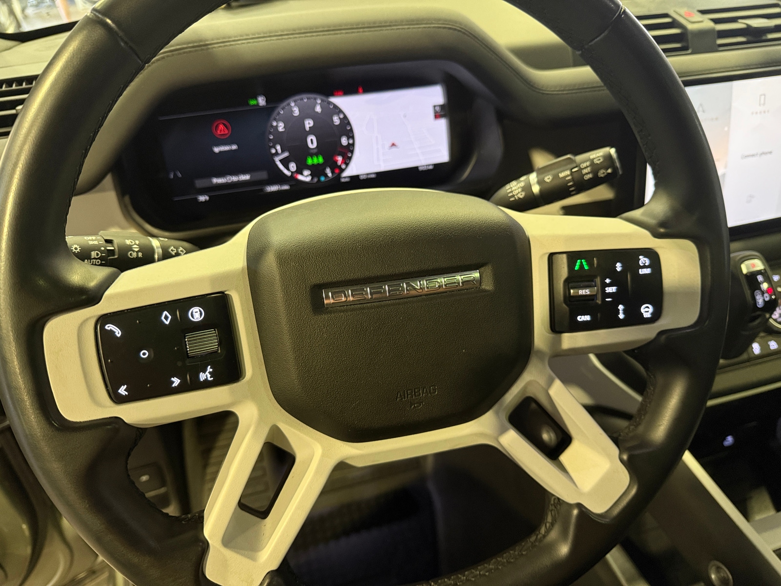 Thumbnail: 2025 Land Rover Defender - 4