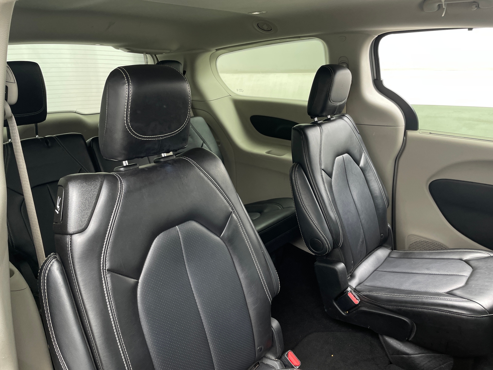Thumbnail: 2024 Chrysler Pacifica - 5