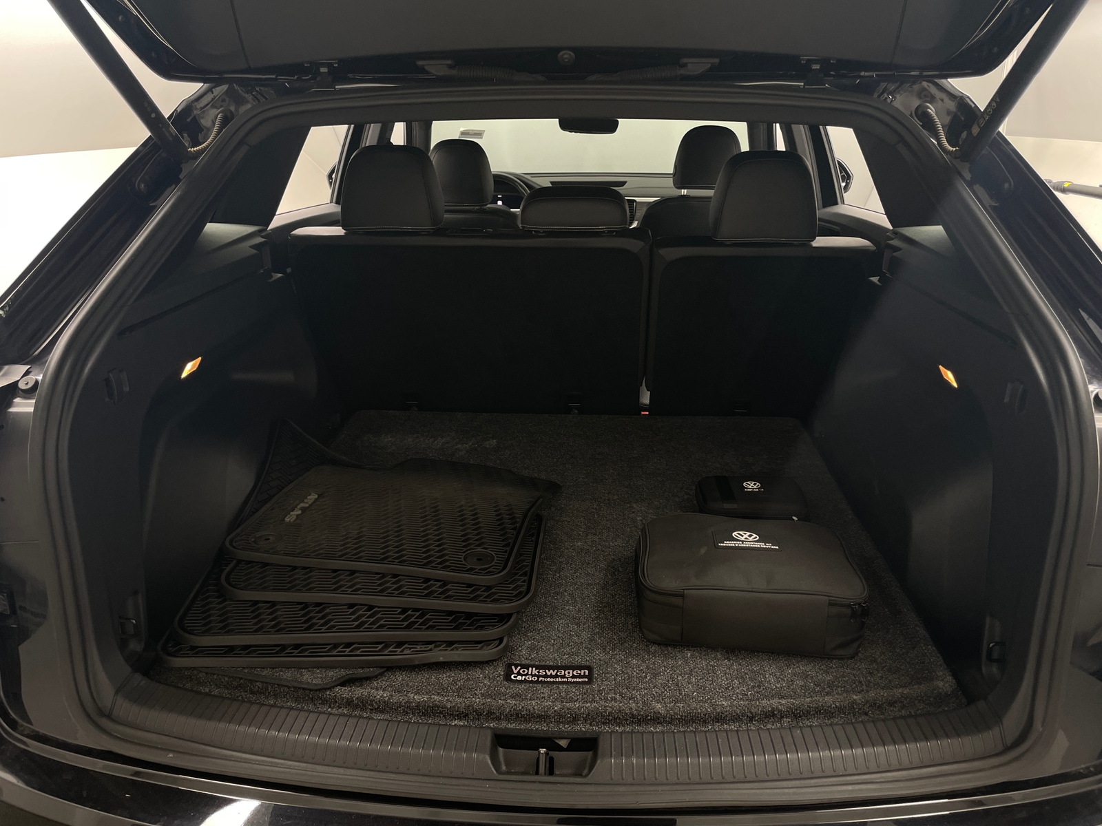 Thumbnail: 2023 Volkswagen Atlas - 6