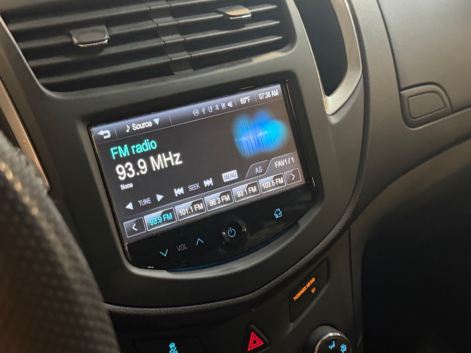Thumbnail: 2016 Chevrolet Trax - 4