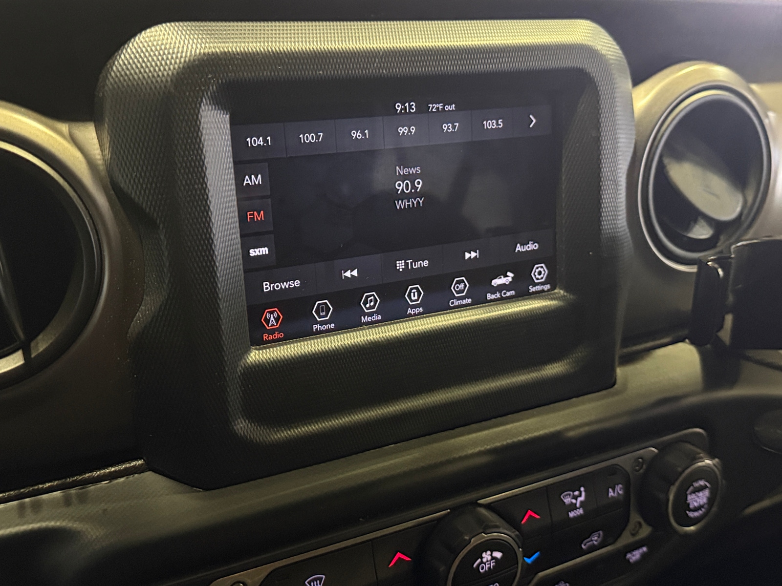 Thumbnail: 2020 Jeep Gladiator - 4