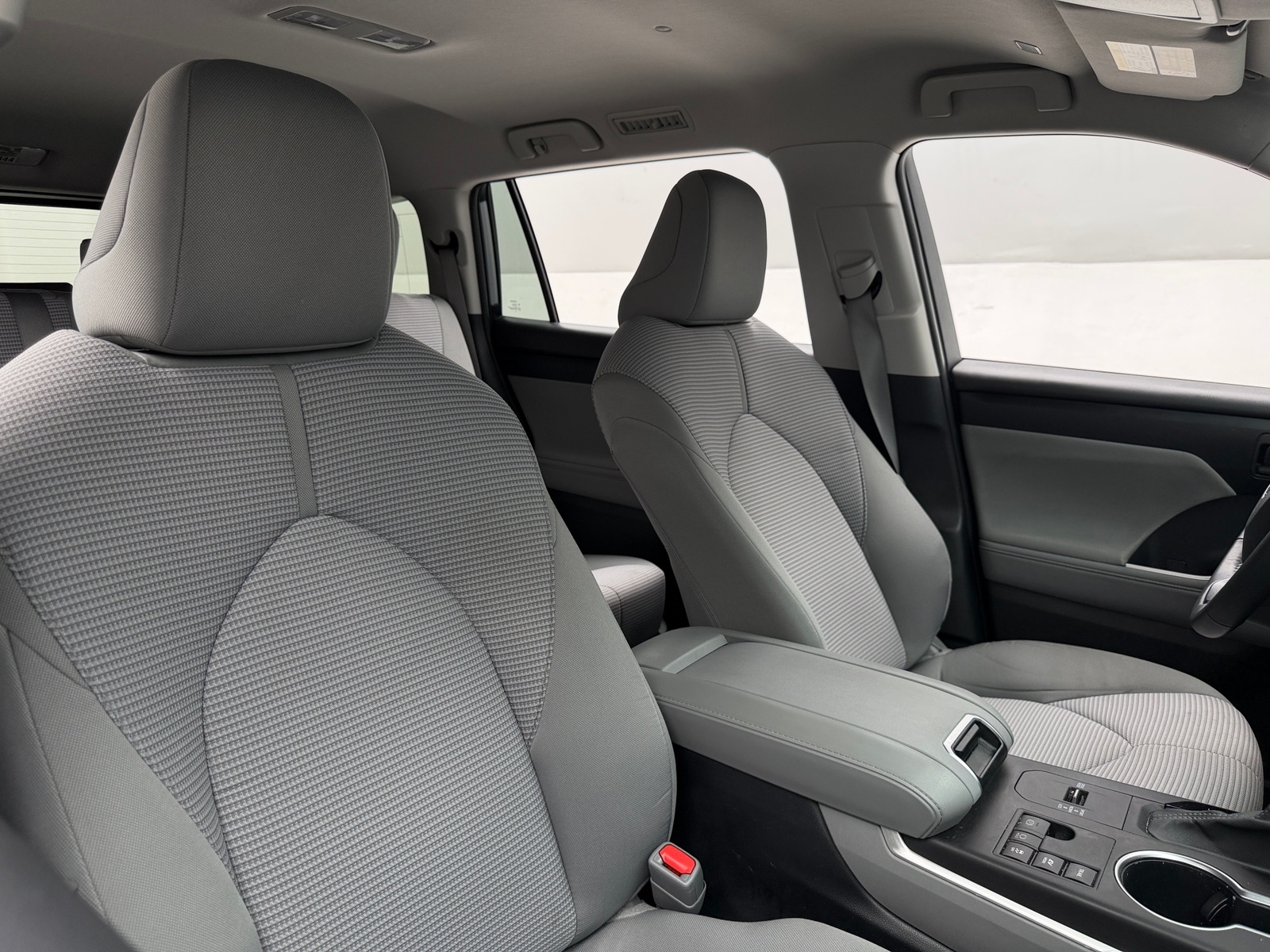 Thumbnail: 2024 Toyota Highlander - 2