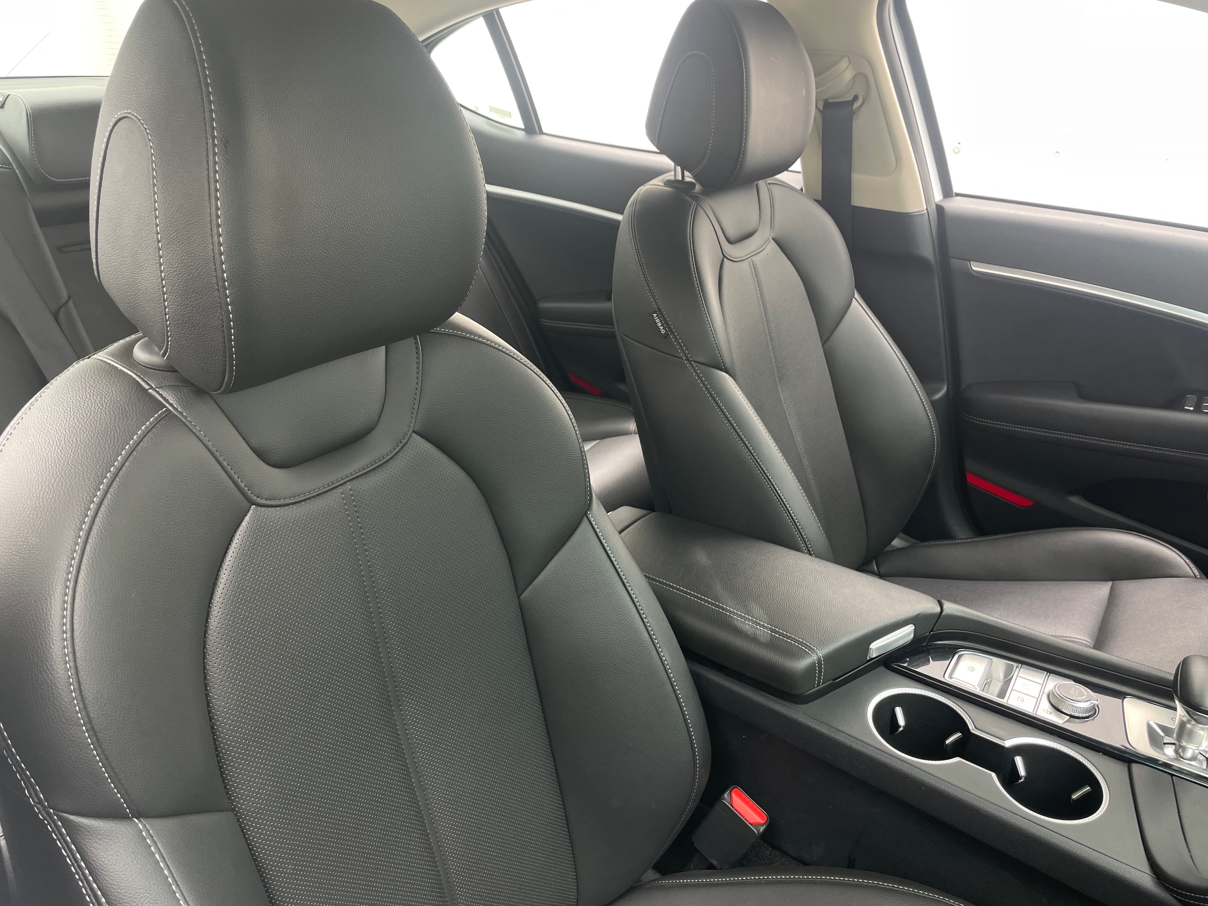 2025 GENESIS G70