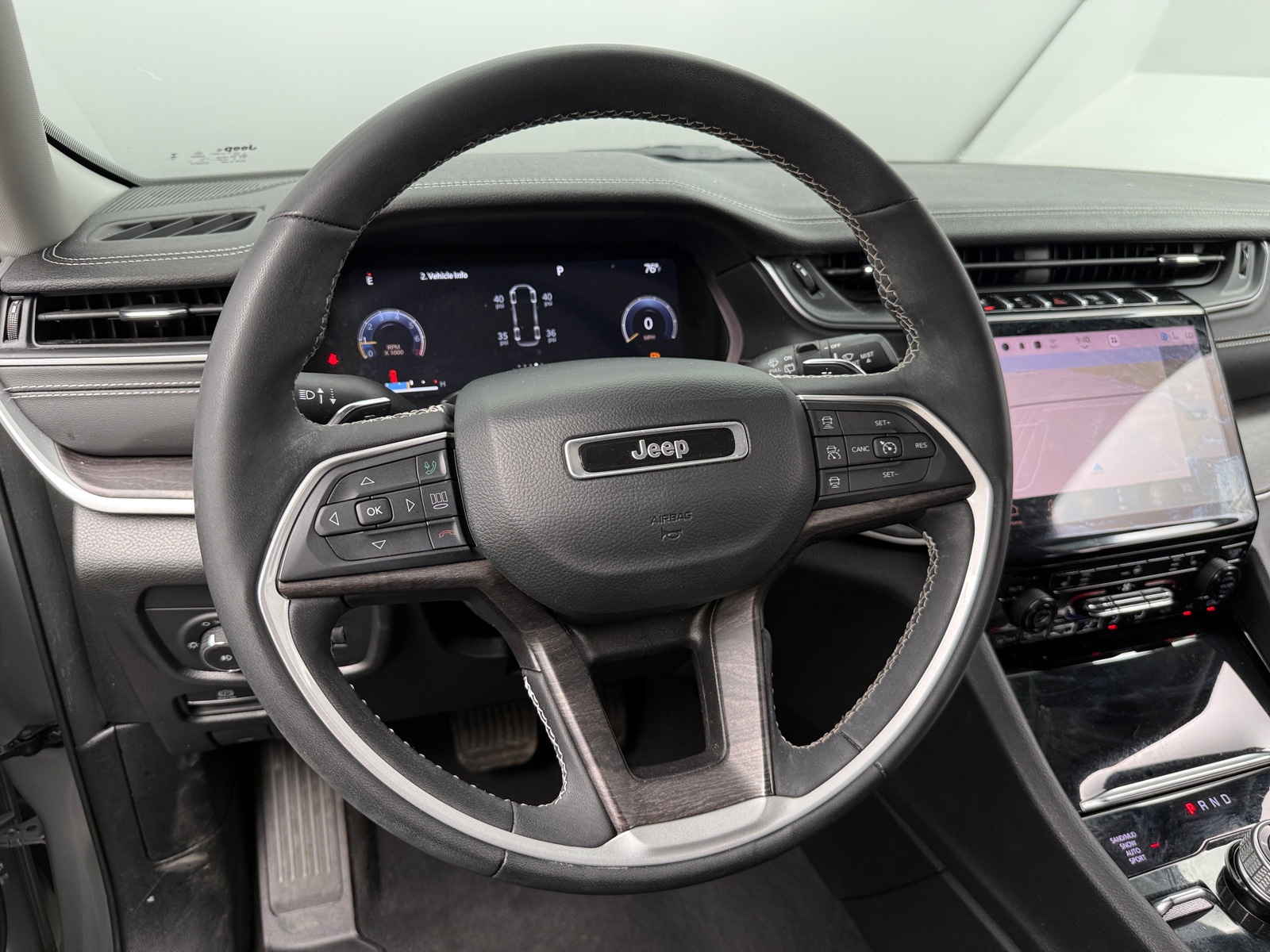 Thumbnail: 2023 Jeep Grand Cherokee L - 4