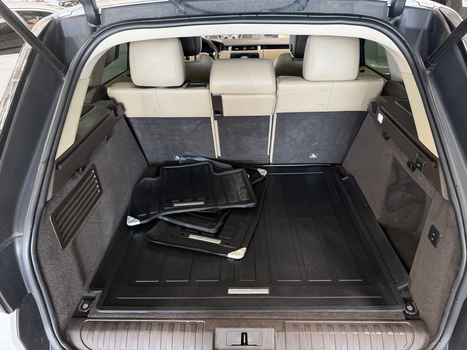 Thumbnail: 2021 Land Rover Range Rover Sport - 6