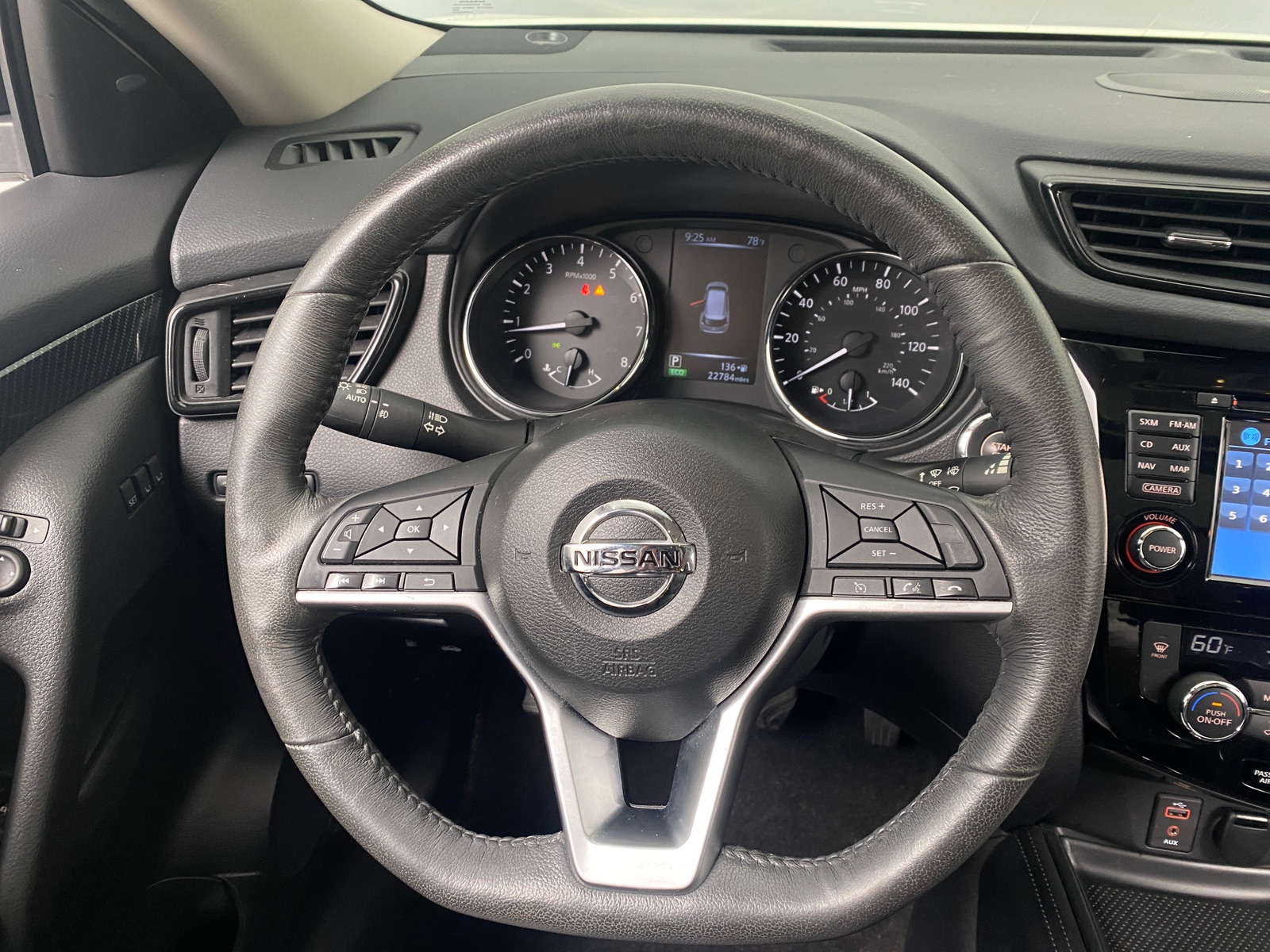 Thumbnail: 2017 Nissan Rogue - 4