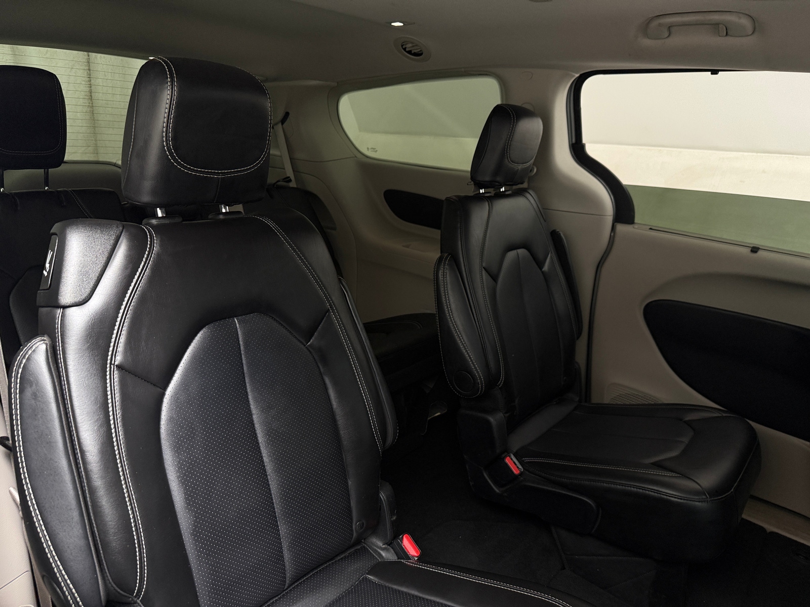 Thumbnail: 2024 Chrysler Pacifica - 5