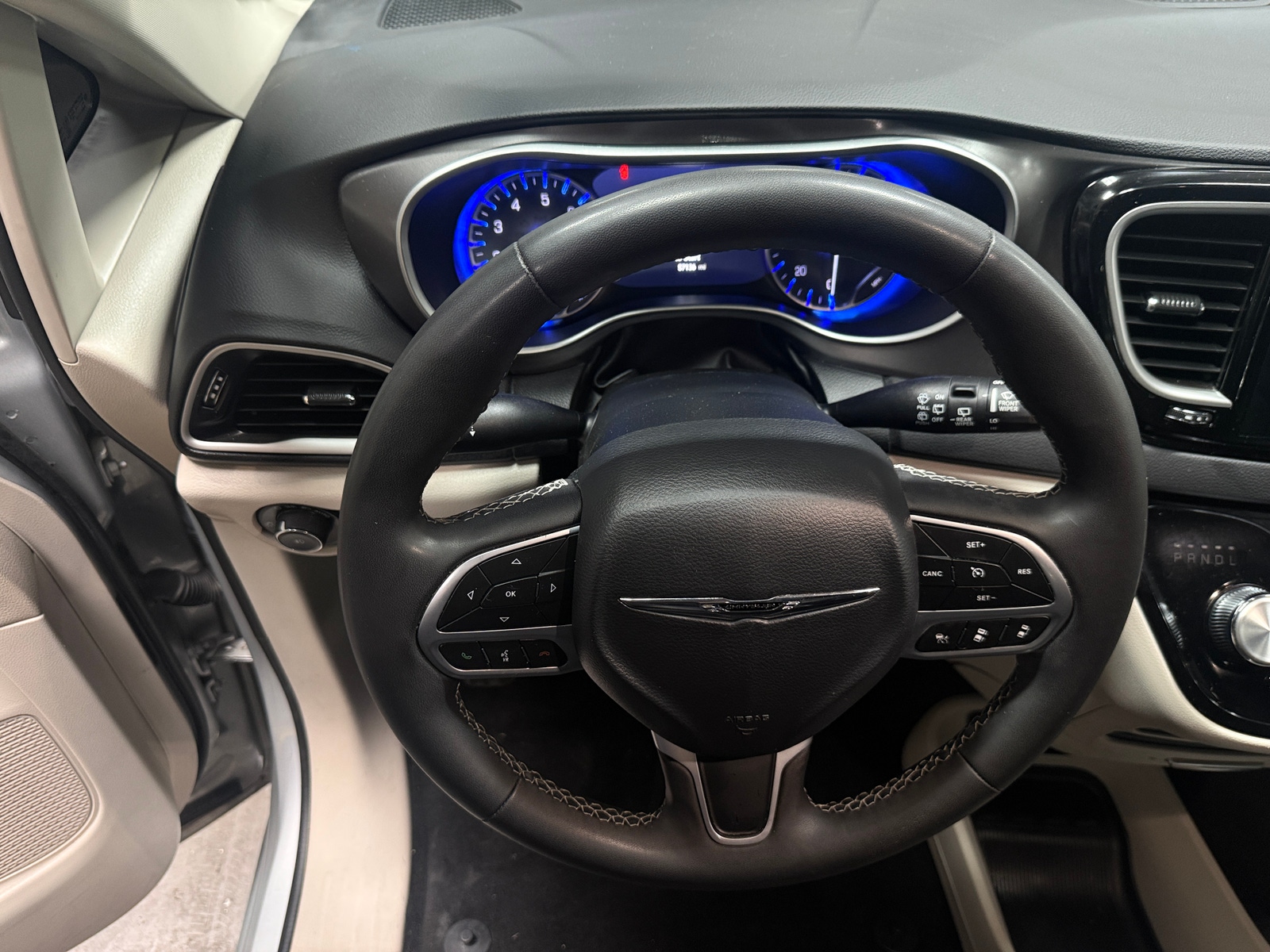 Thumbnail: 2024 Chrysler Pacifica - 4