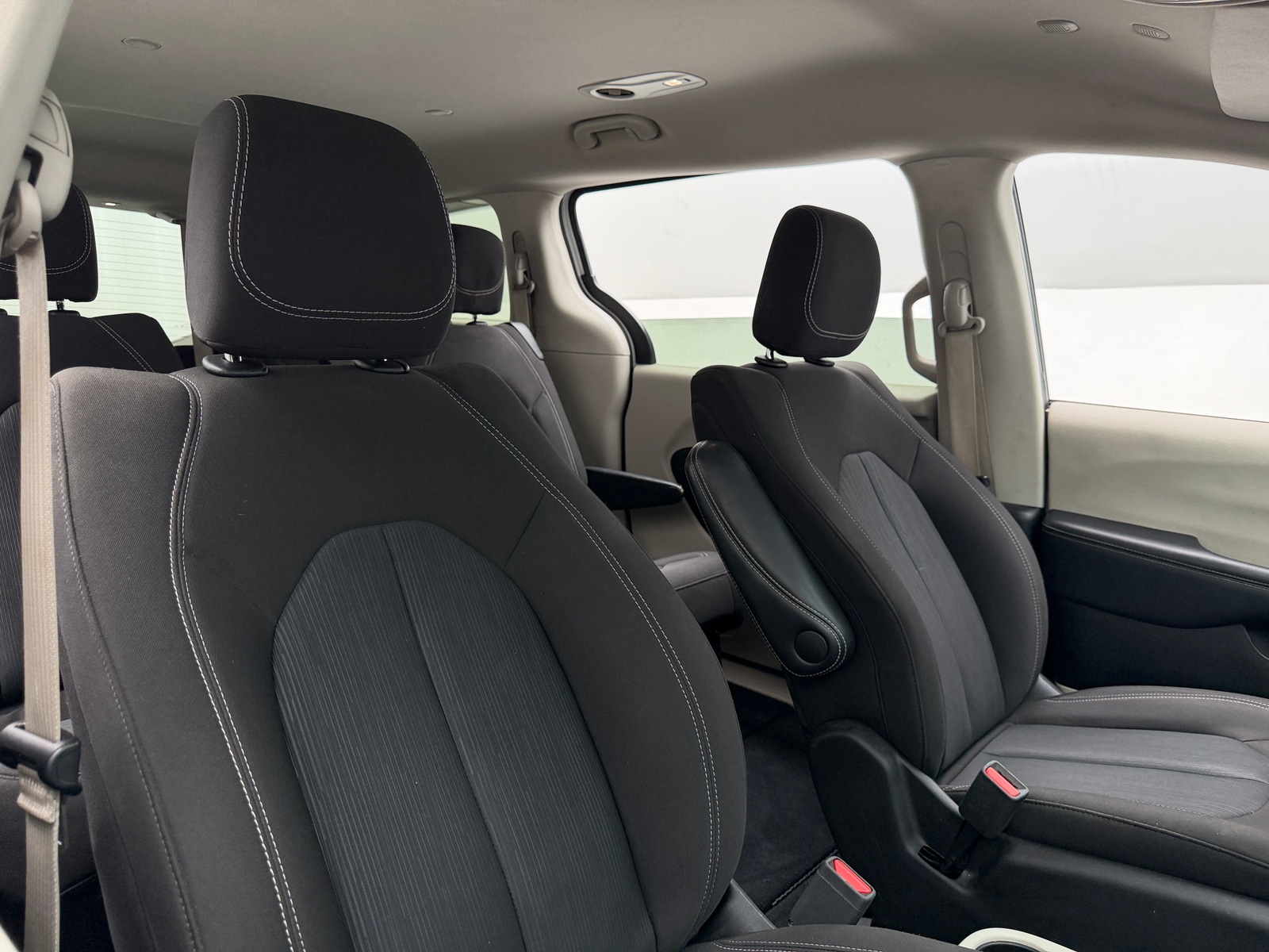 Thumbnail: 2023 Chrysler Voyager - 2