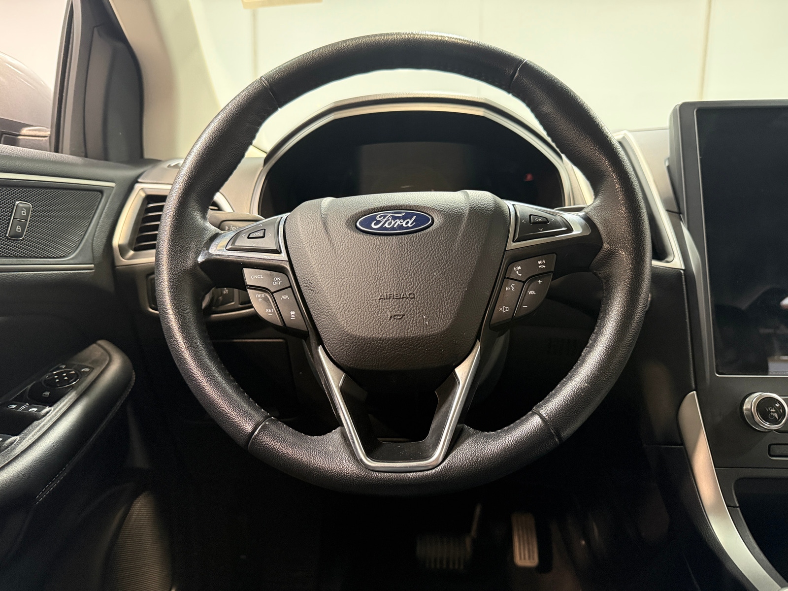 Thumbnail: 2024 Ford Edge - 4