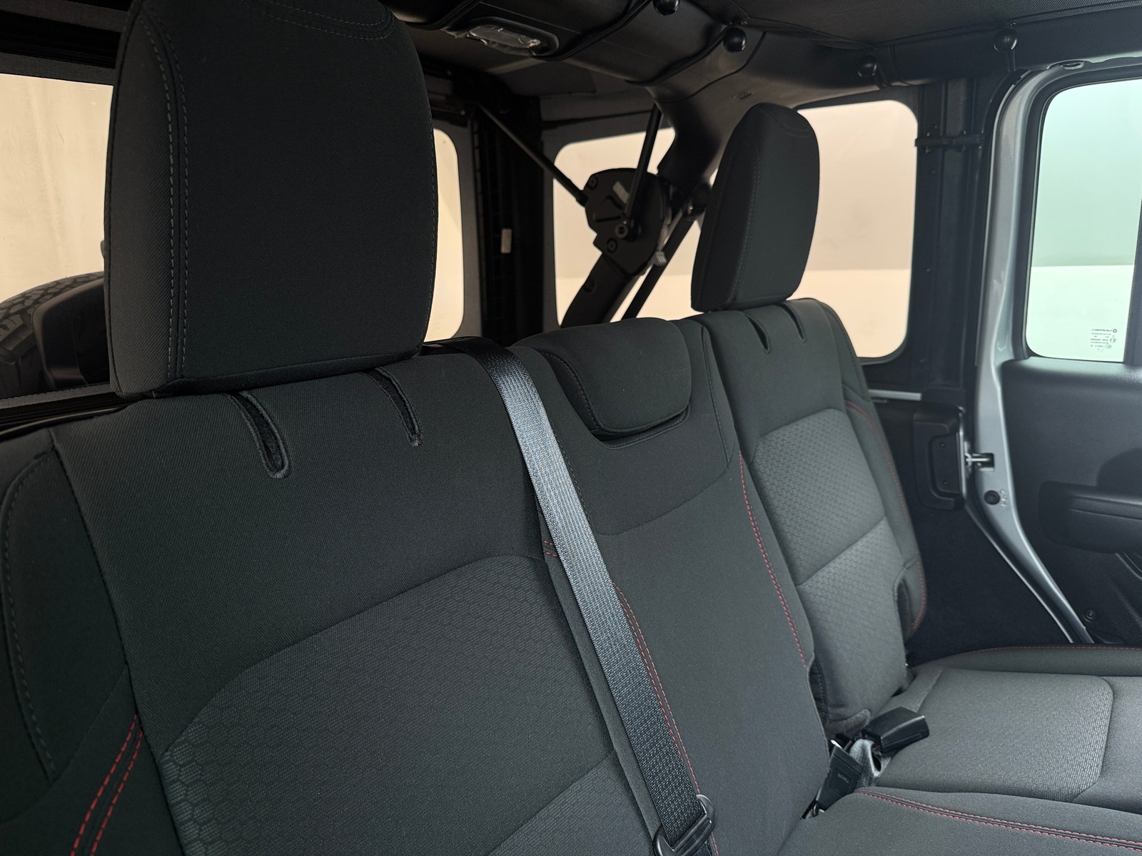 Thumbnail: 2022 Jeep Wrangler - 6