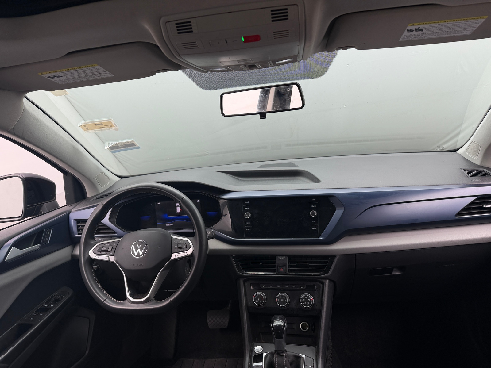 Thumbnail: 2022 Volkswagen Taos - 3