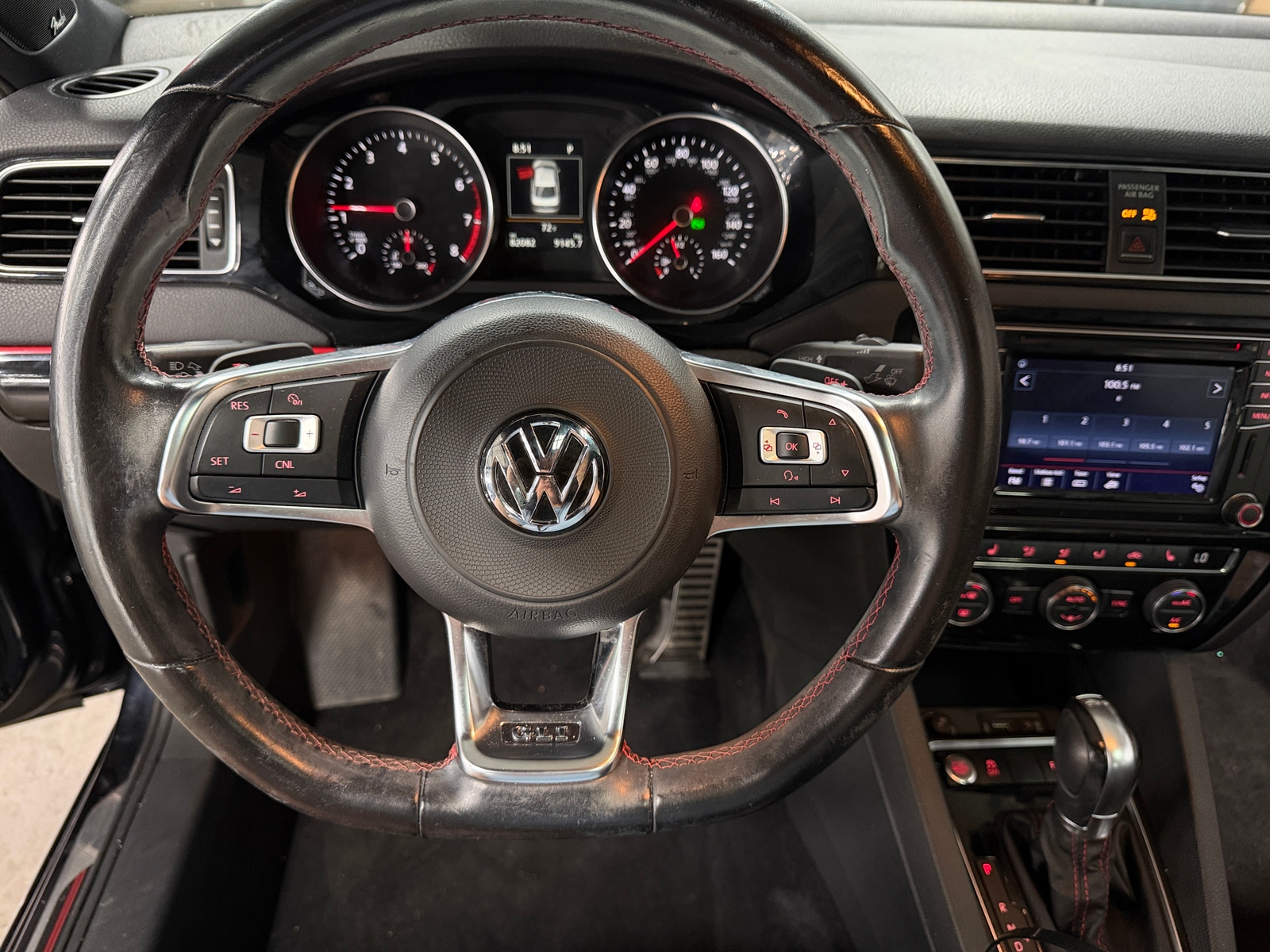 Thumbnail: 2017 Volkswagen Jetta - 4