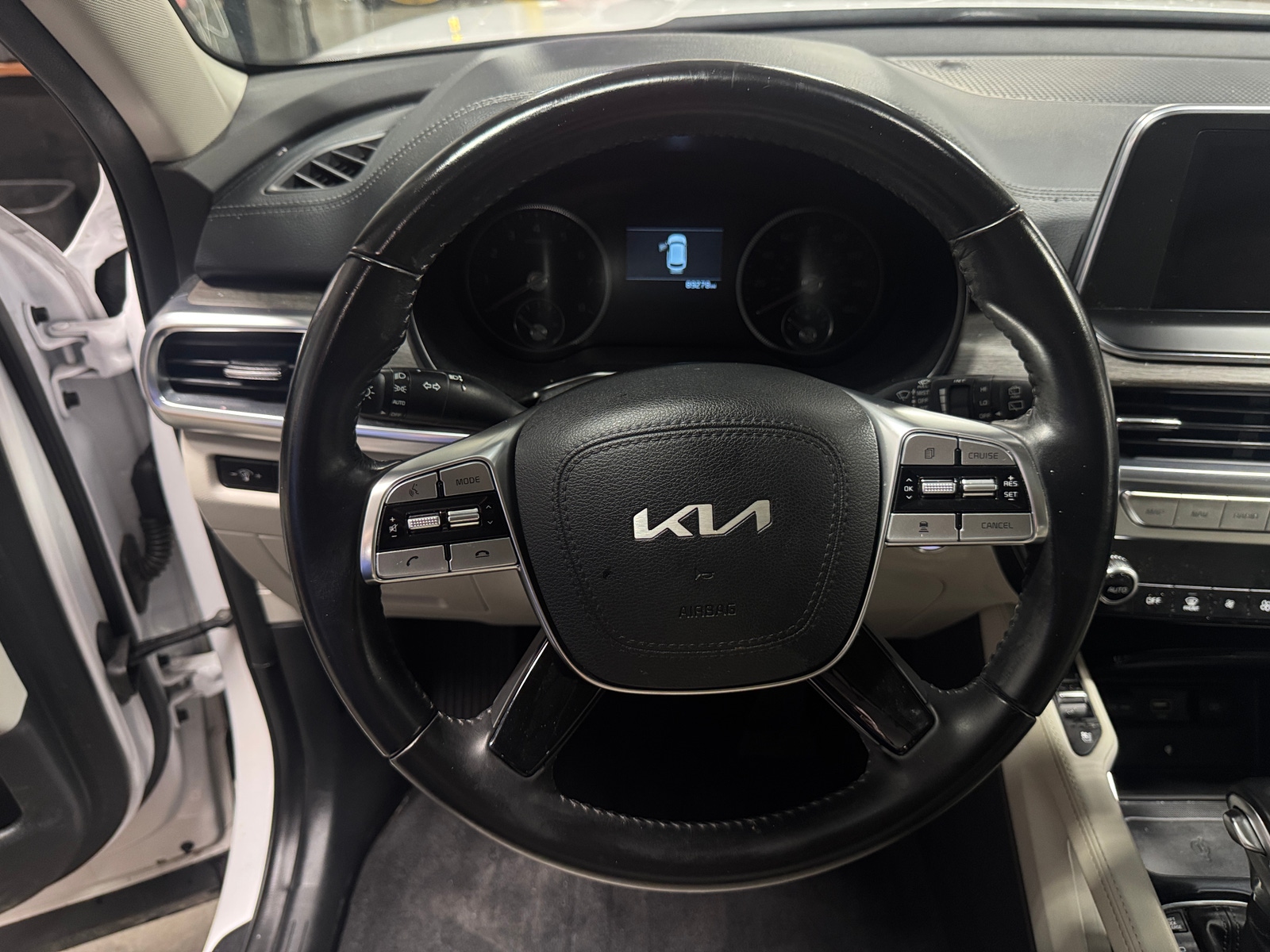 Thumbnail: 2022 Kia Telluride - 4