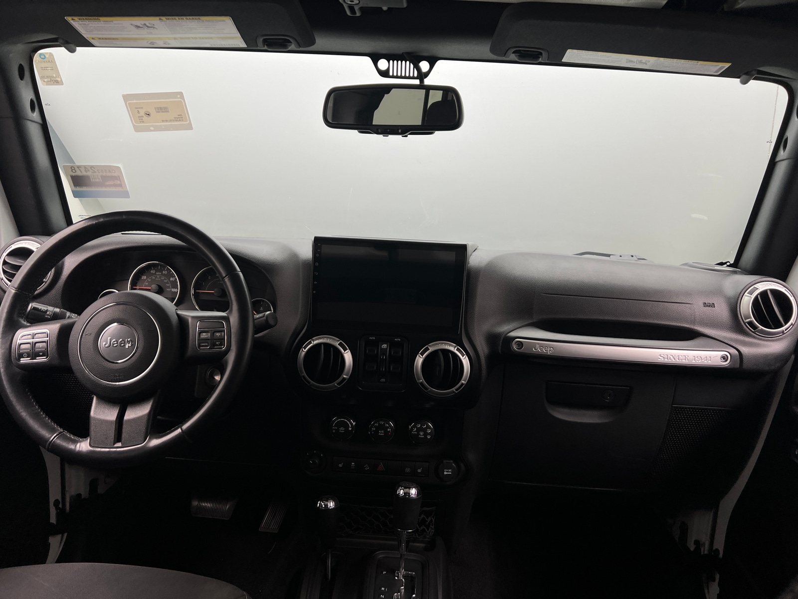 Thumbnail: 2016 Jeep Wrangler - 3