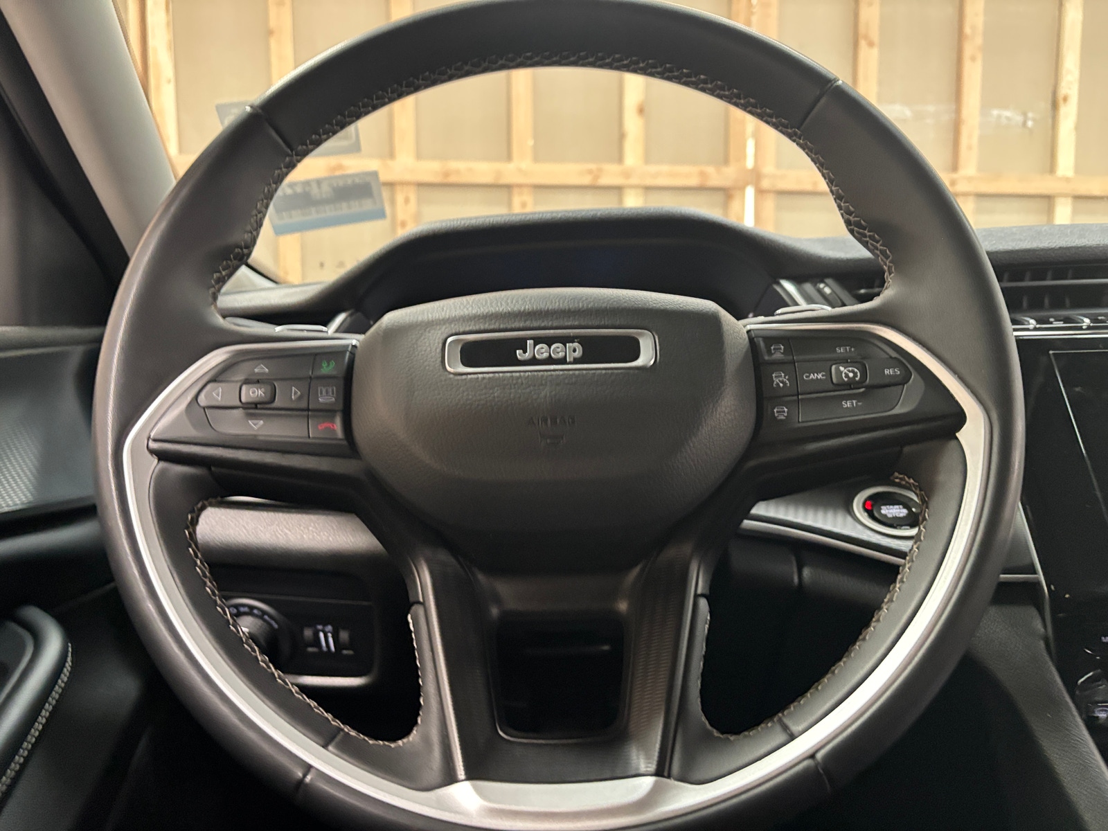Thumbnail: 2024 Jeep Grand Cherokee - 5