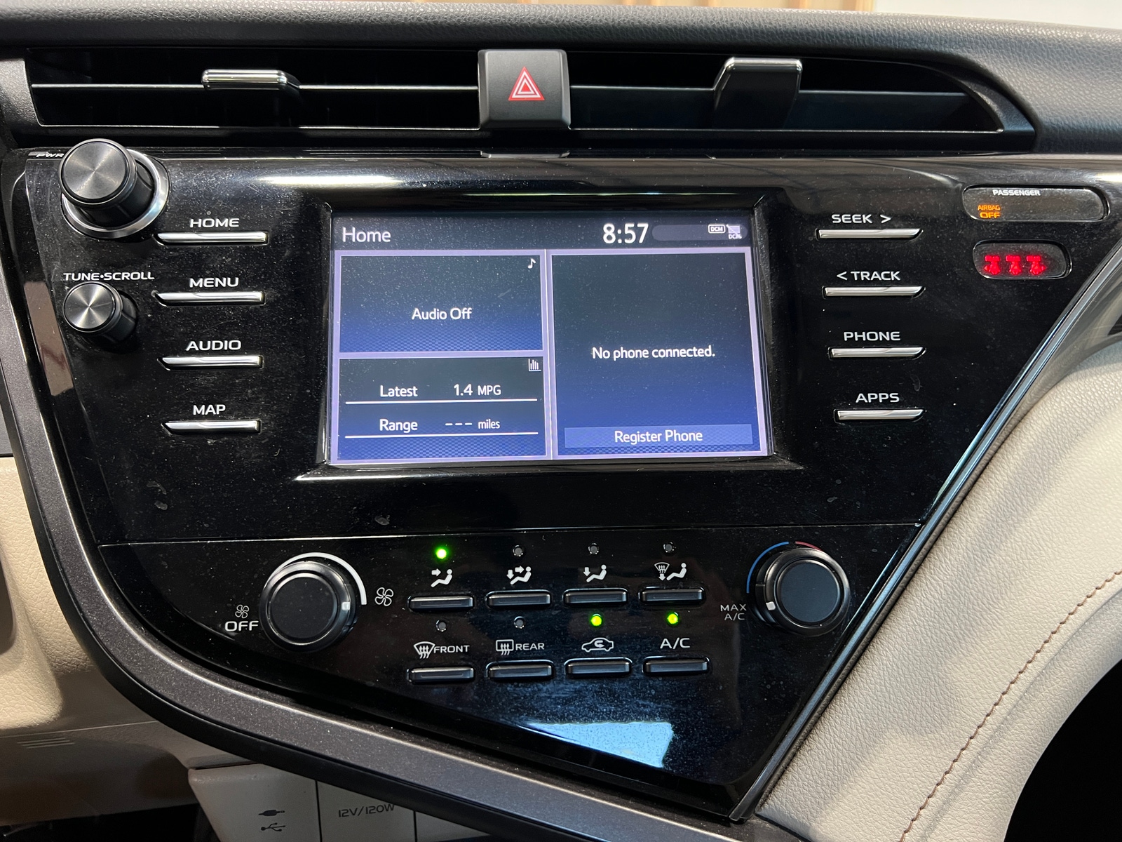 Thumbnail: 2019 Toyota Camry - 4