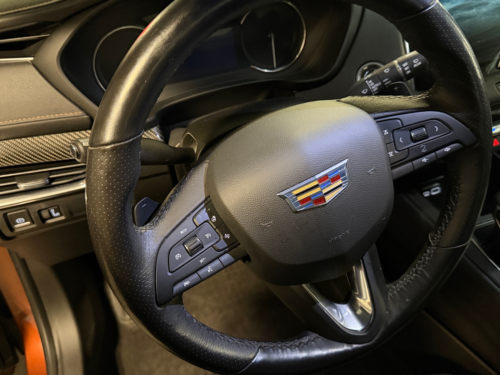 Thumbnail: 2019 Cadillac XT4 - 4