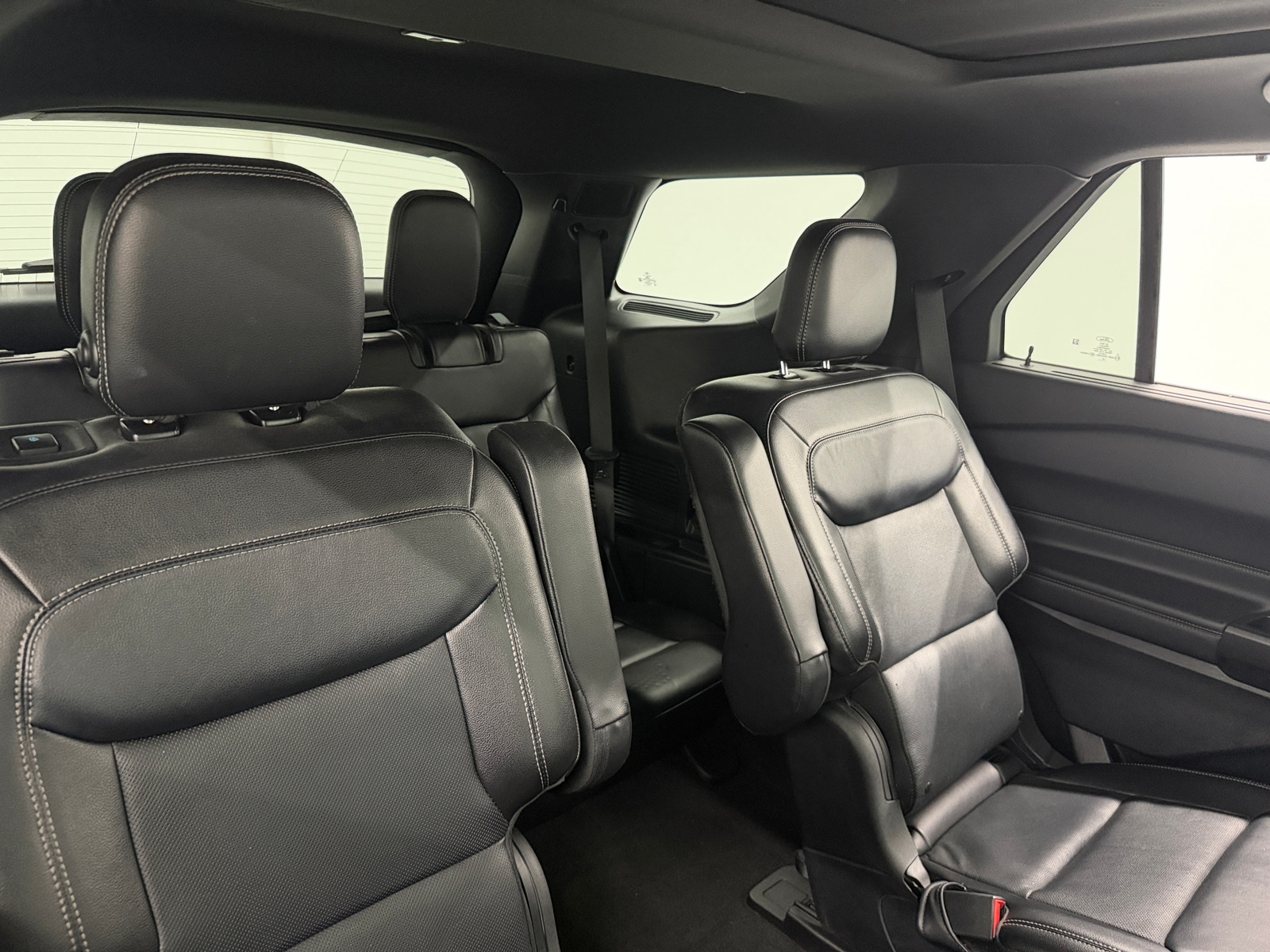 Thumbnail: 2020 Ford Explorer - 5