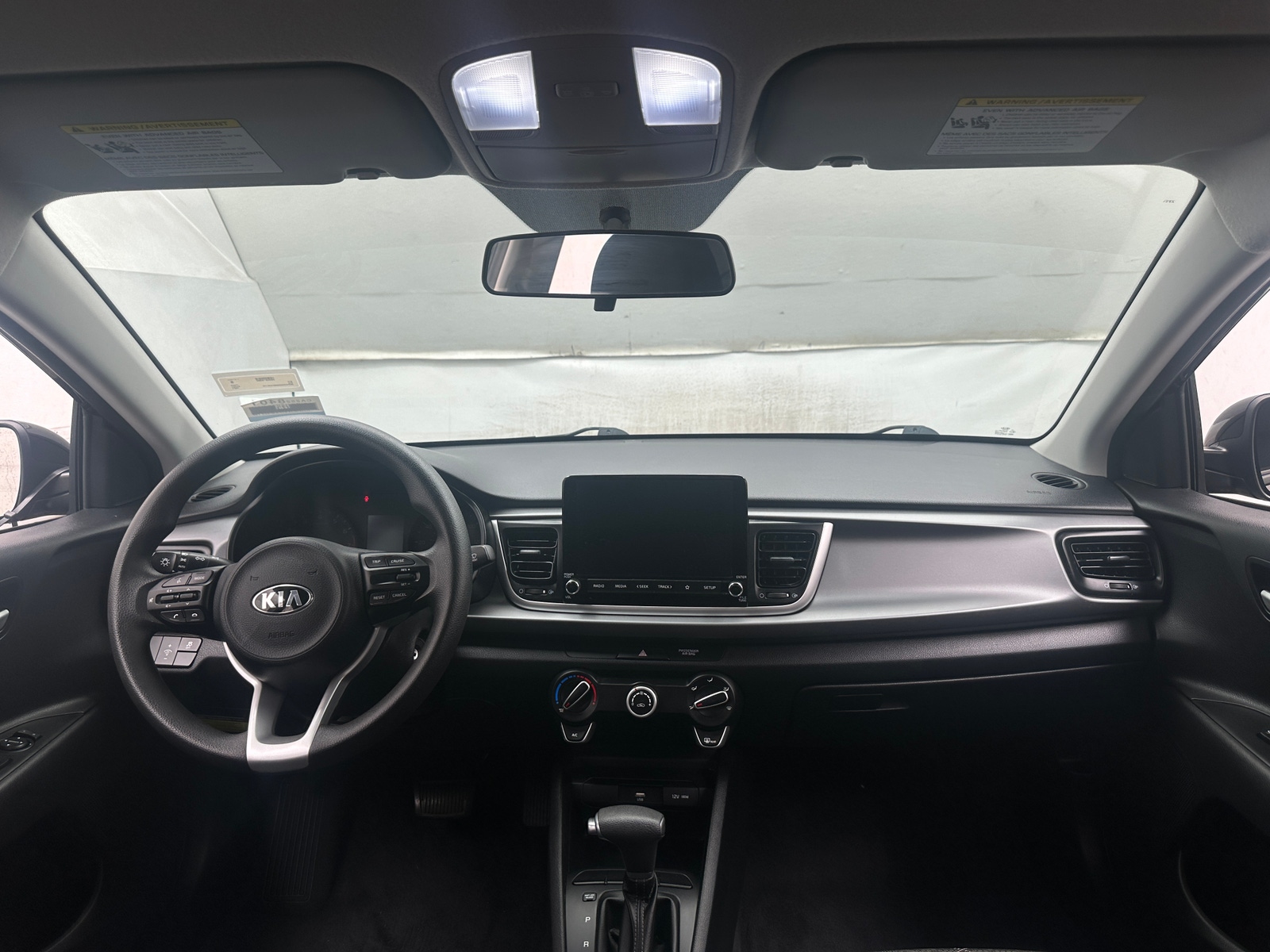 Thumbnail: 2021 Kia Rio - 3