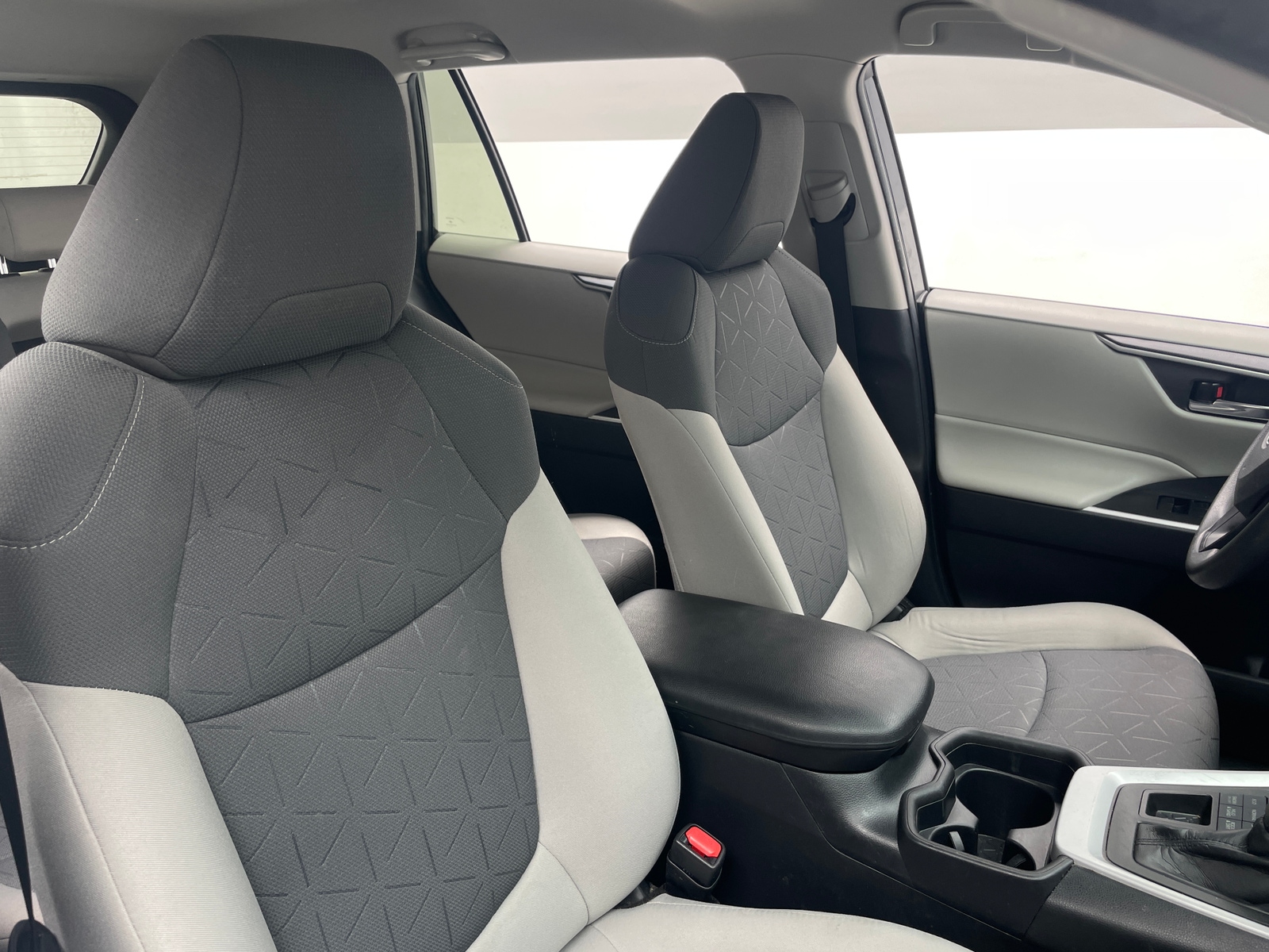 Thumbnail: 2020 Toyota RAV4 - 2