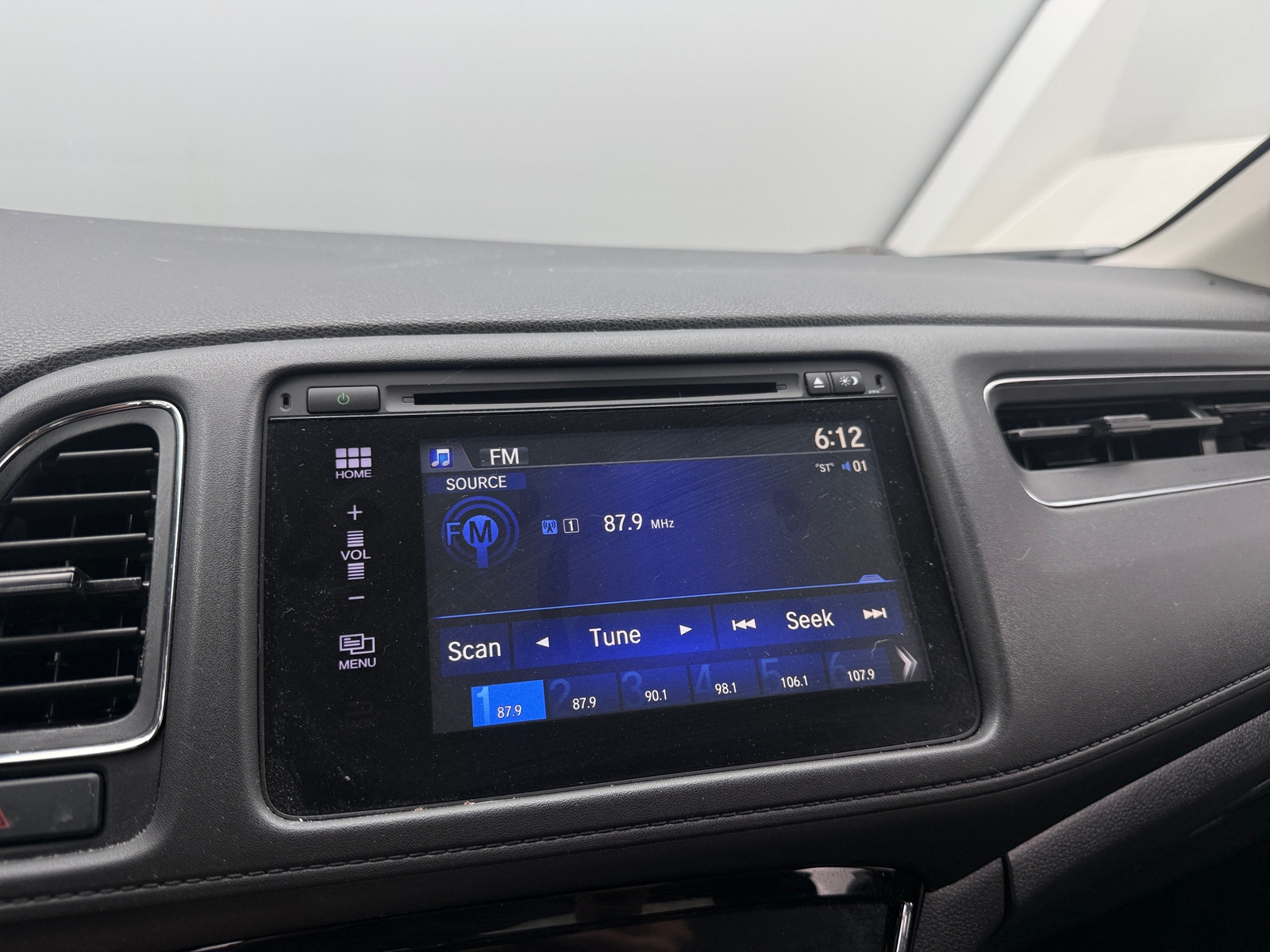 Thumbnail: 2017 Honda HR-V - 4