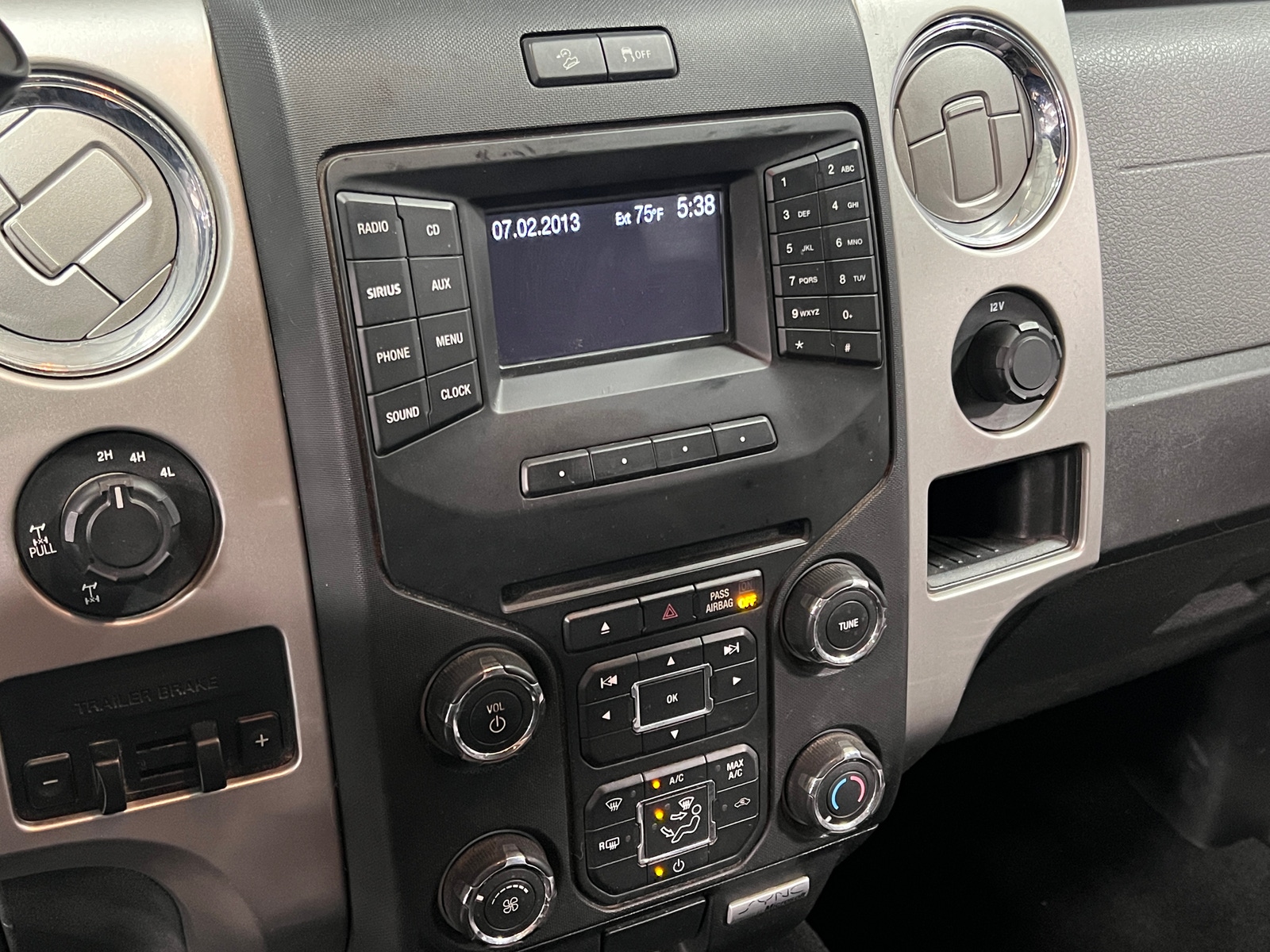 Thumbnail: 2013 Ford Econoline - 4