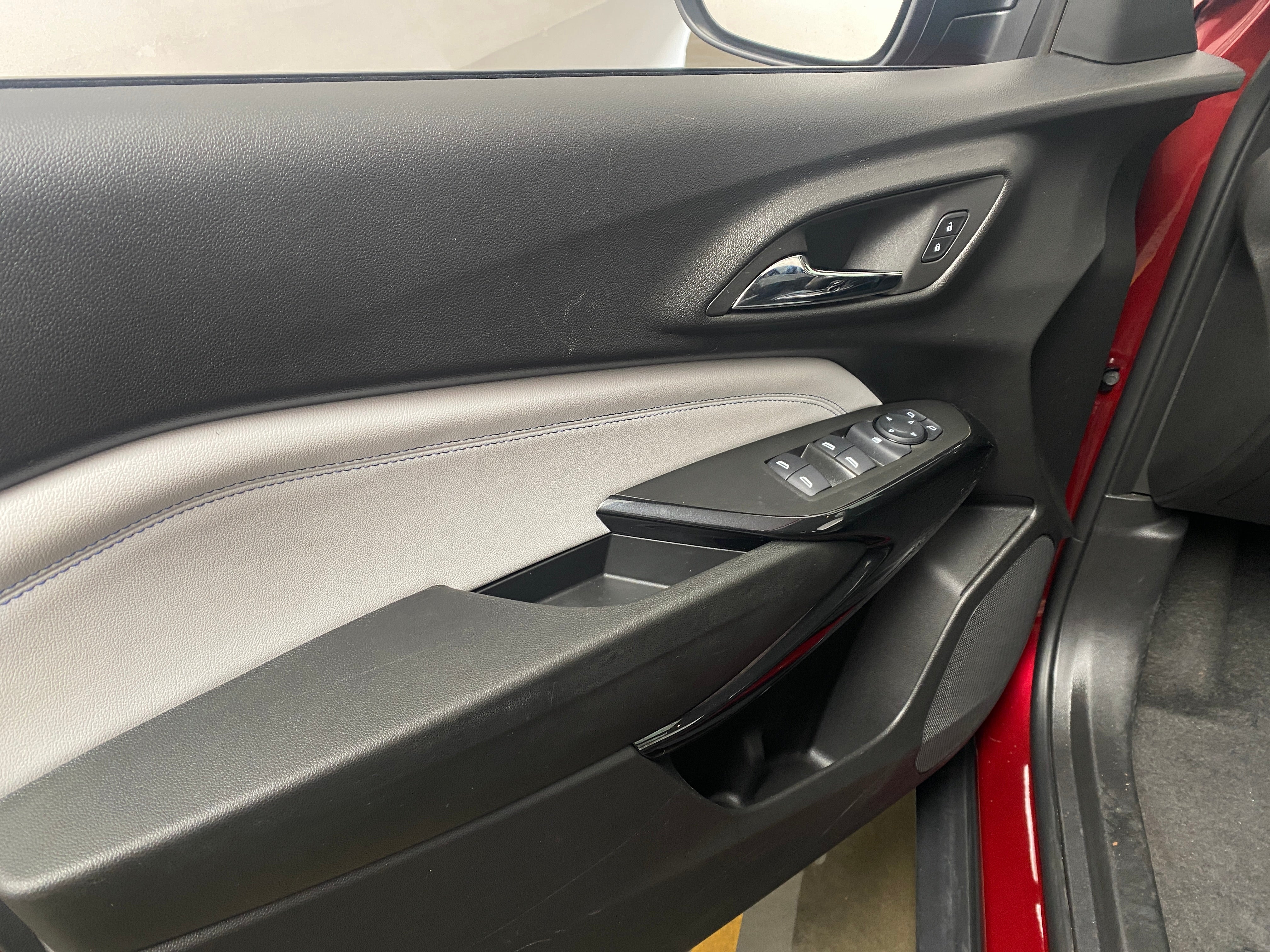 2025 Chevrolet Trax LT - Photo 7