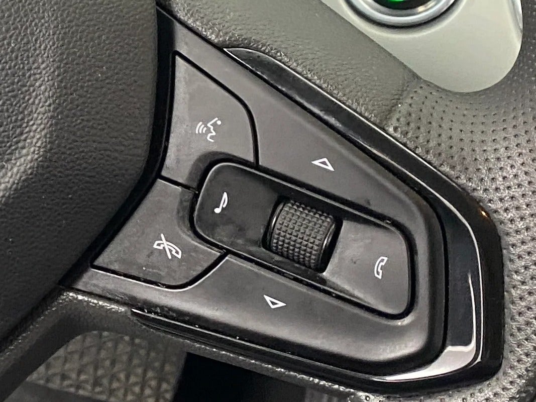 2025 Chevrolet Trax LT - Photo 13