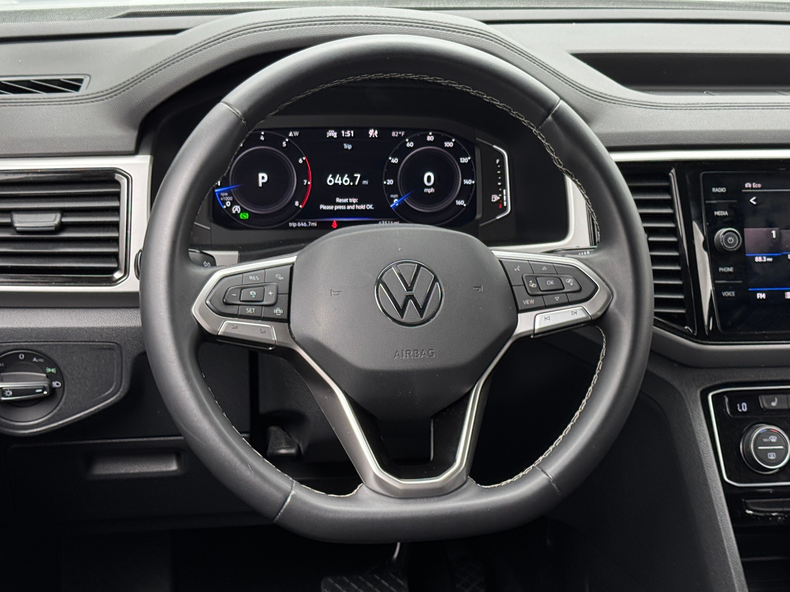 Thumbnail: 2023 Volkswagen Atlas - 4