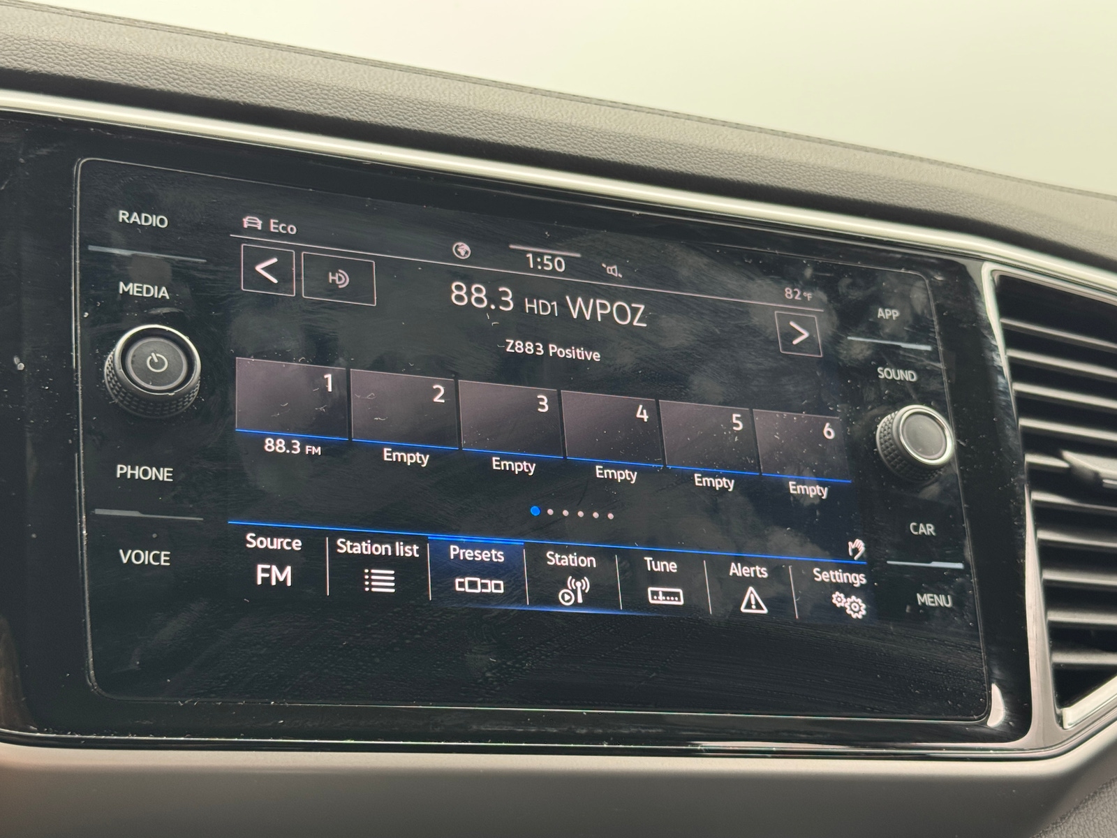 Thumbnail: 2023 Volkswagen Atlas - 3