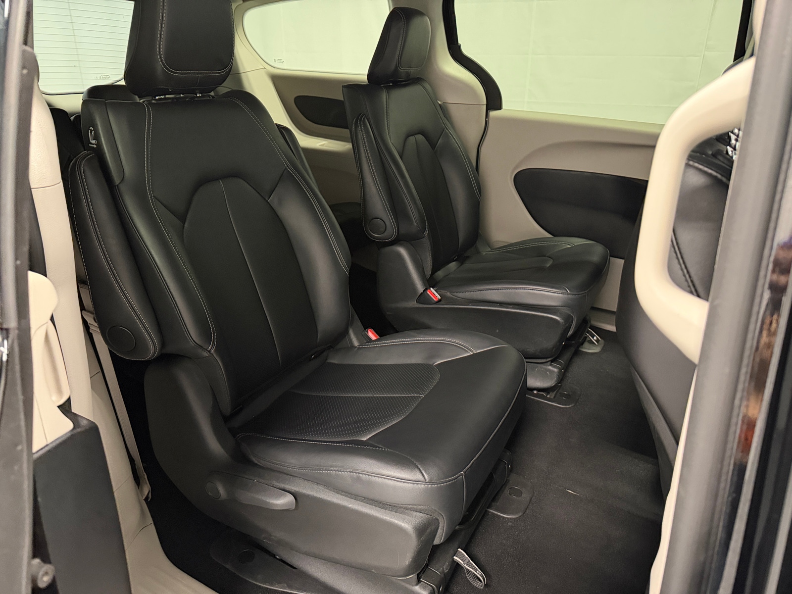 Thumbnail: 2024 Chrysler Pacifica - 5