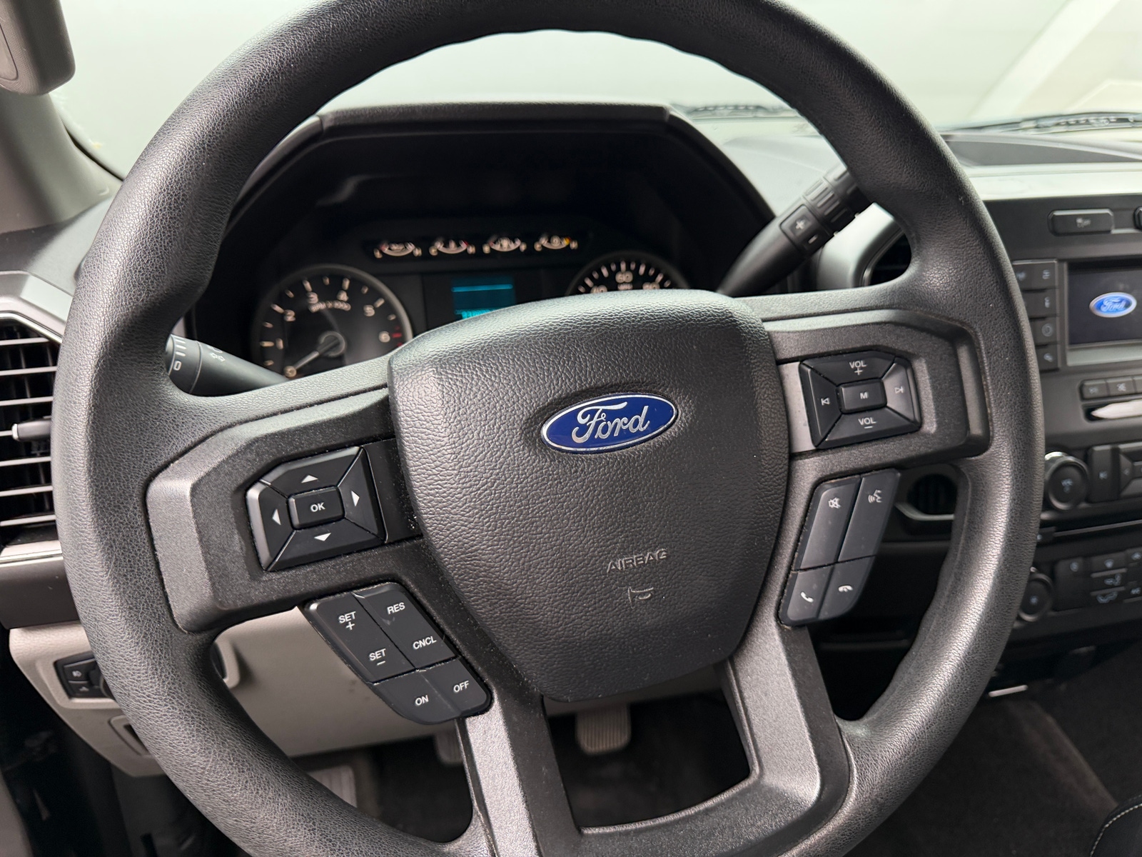 Thumbnail: 2018 Ford Econoline - 5