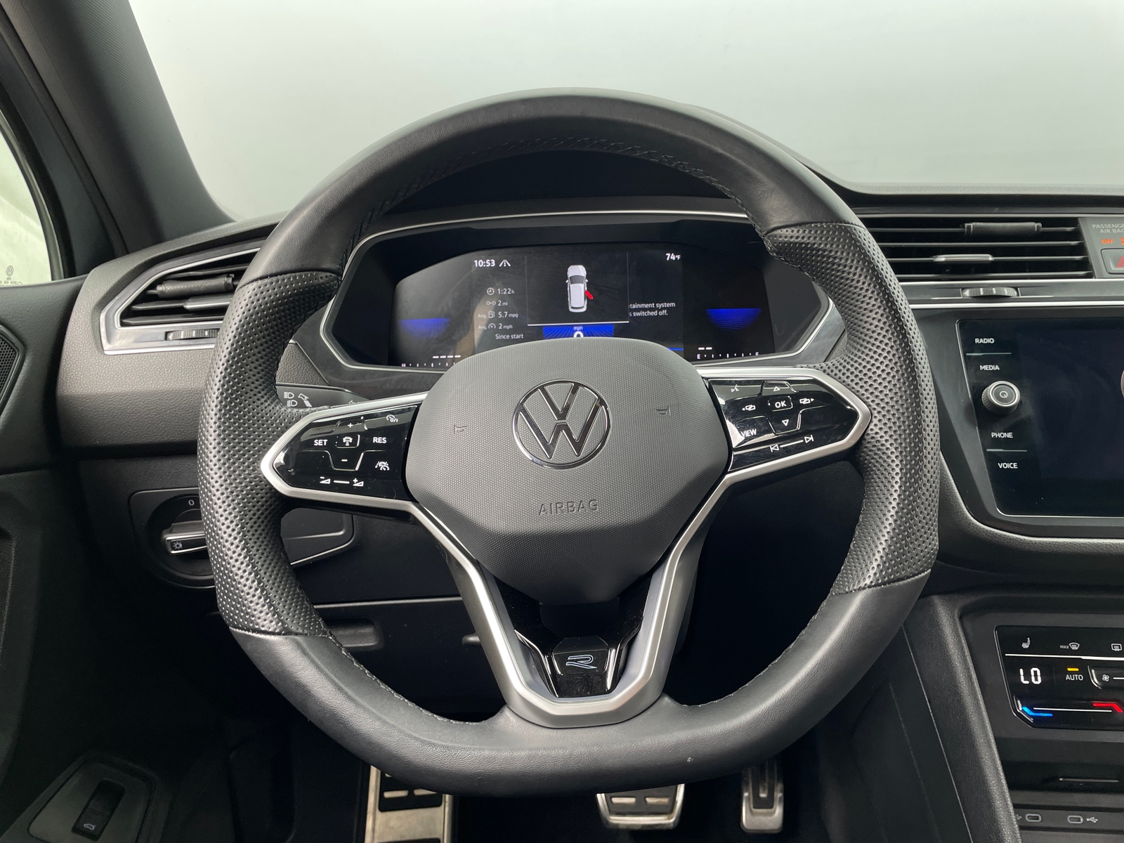 Thumbnail: 2024 Volkswagen Tiguan - 4