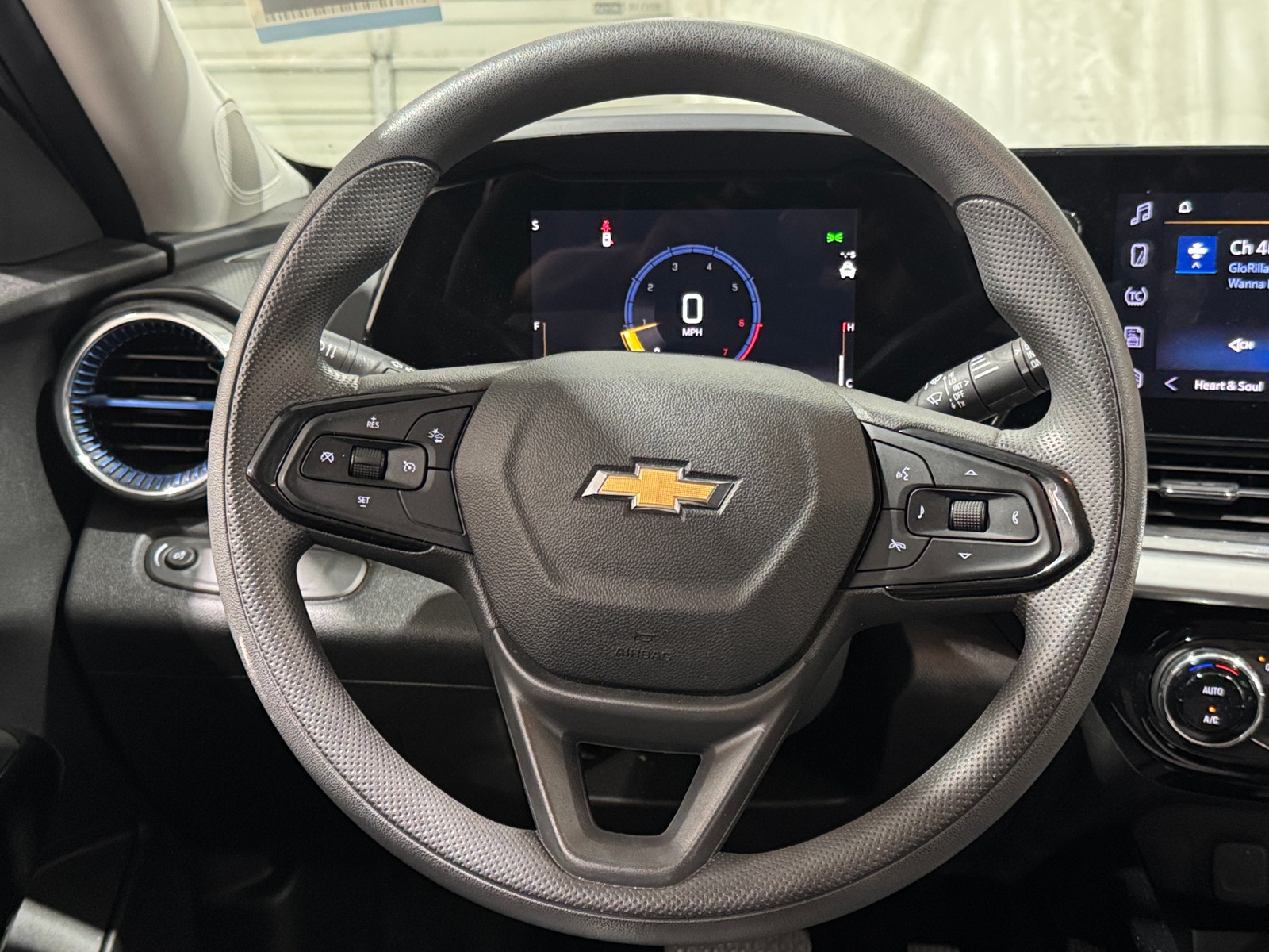 Thumbnail: 2025 Chevrolet Trax - 5