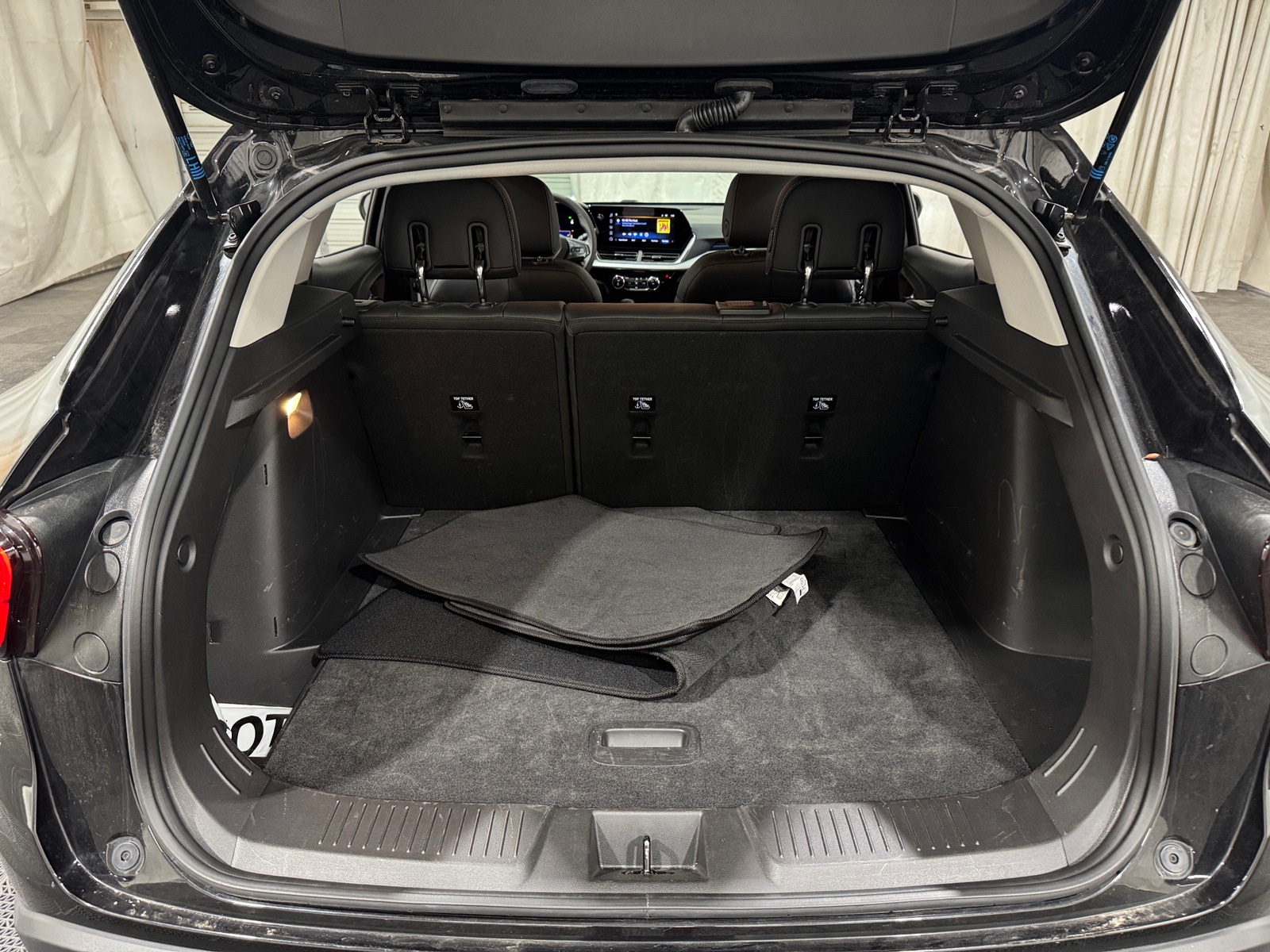 Thumbnail: 2025 Chevrolet Trax - 7