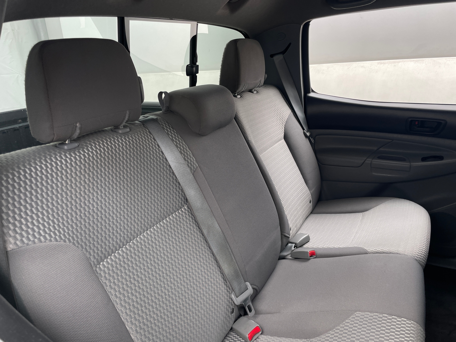 Thumbnail: 2015 Toyota Tacoma - 6