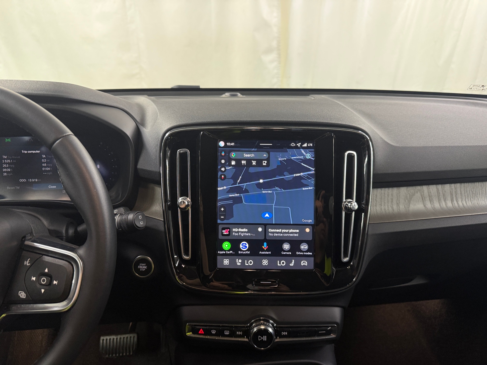Thumbnail: 2026 Volvo XC40 - 3