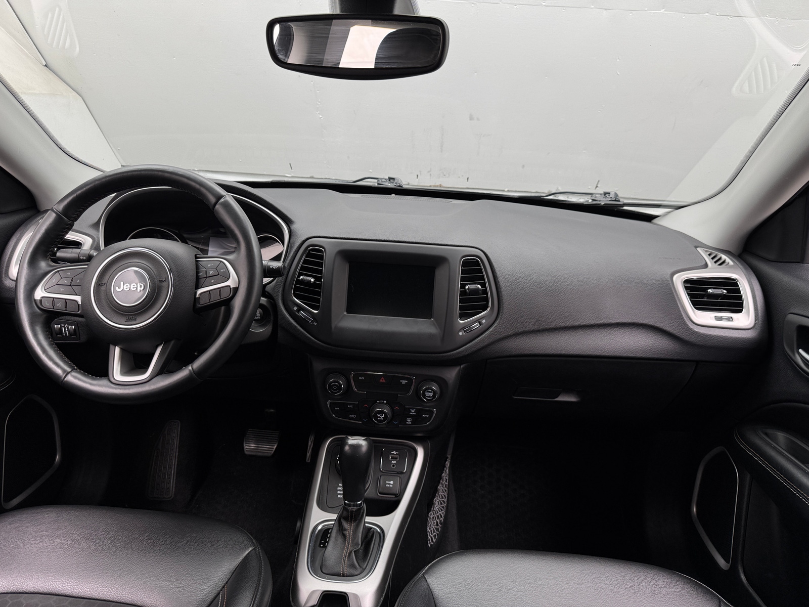 Thumbnail: 2019 Jeep Compass - 3