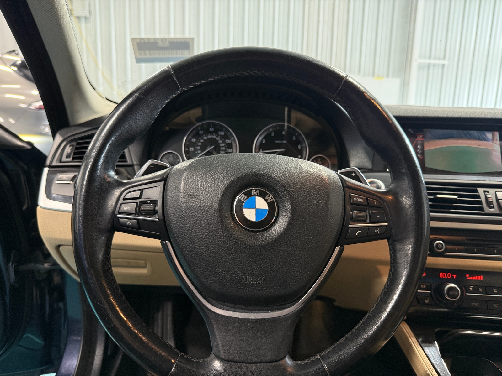 Thumbnail: 2016 BMW 5 Series - 4