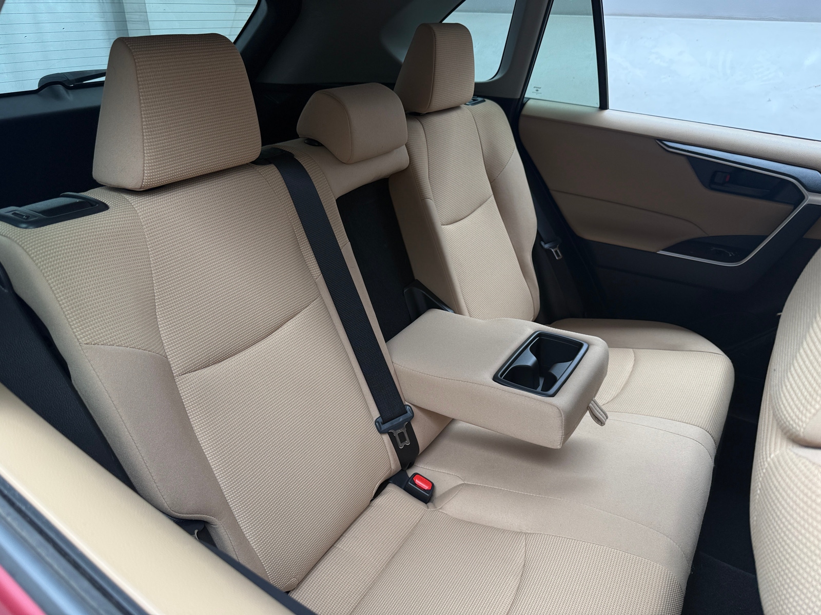Thumbnail: 2021 Toyota RAV4 - 6
